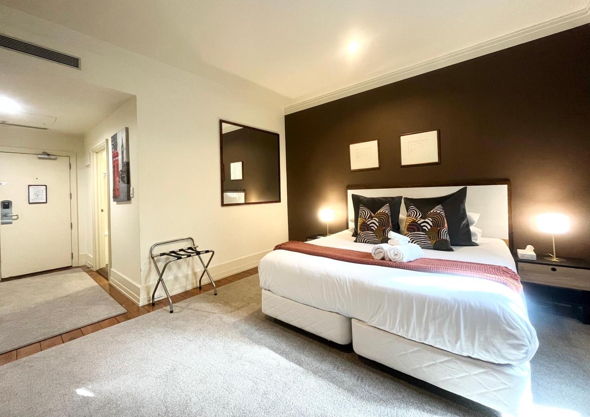 Charming In * Auckland