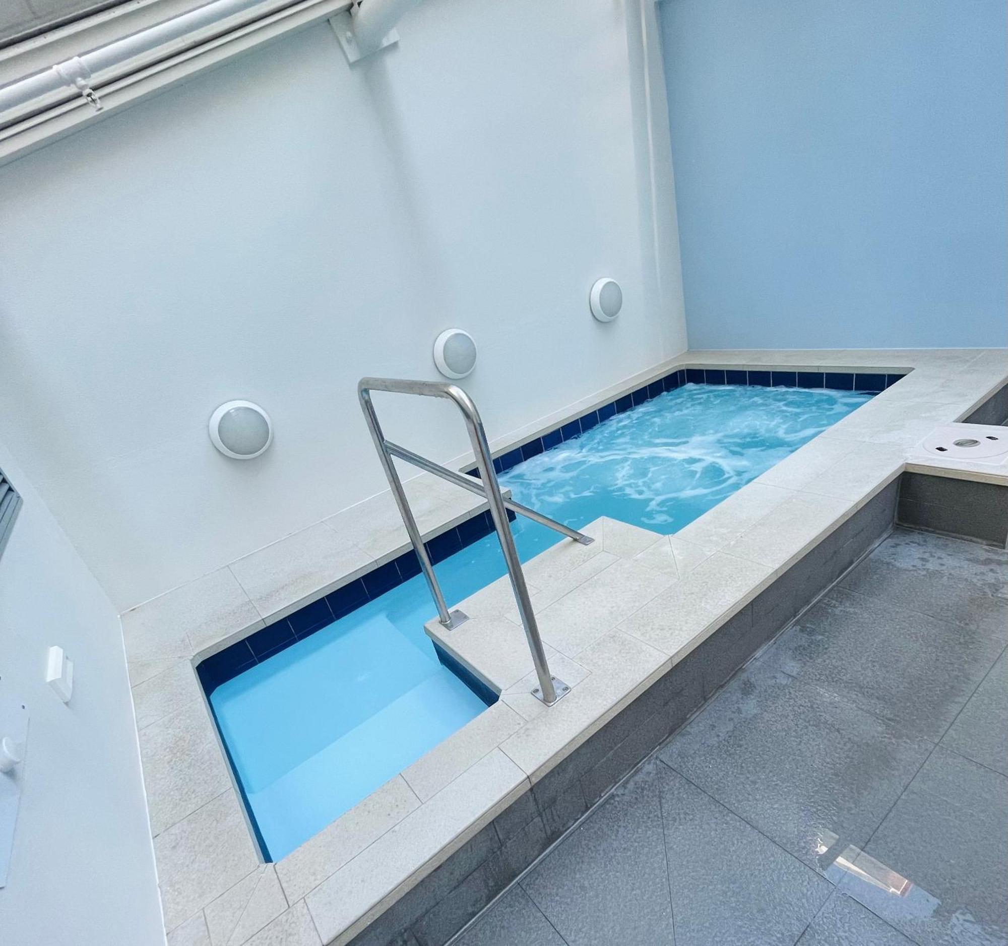 Escape With Pool, Gym & Free Parking In Cbd *