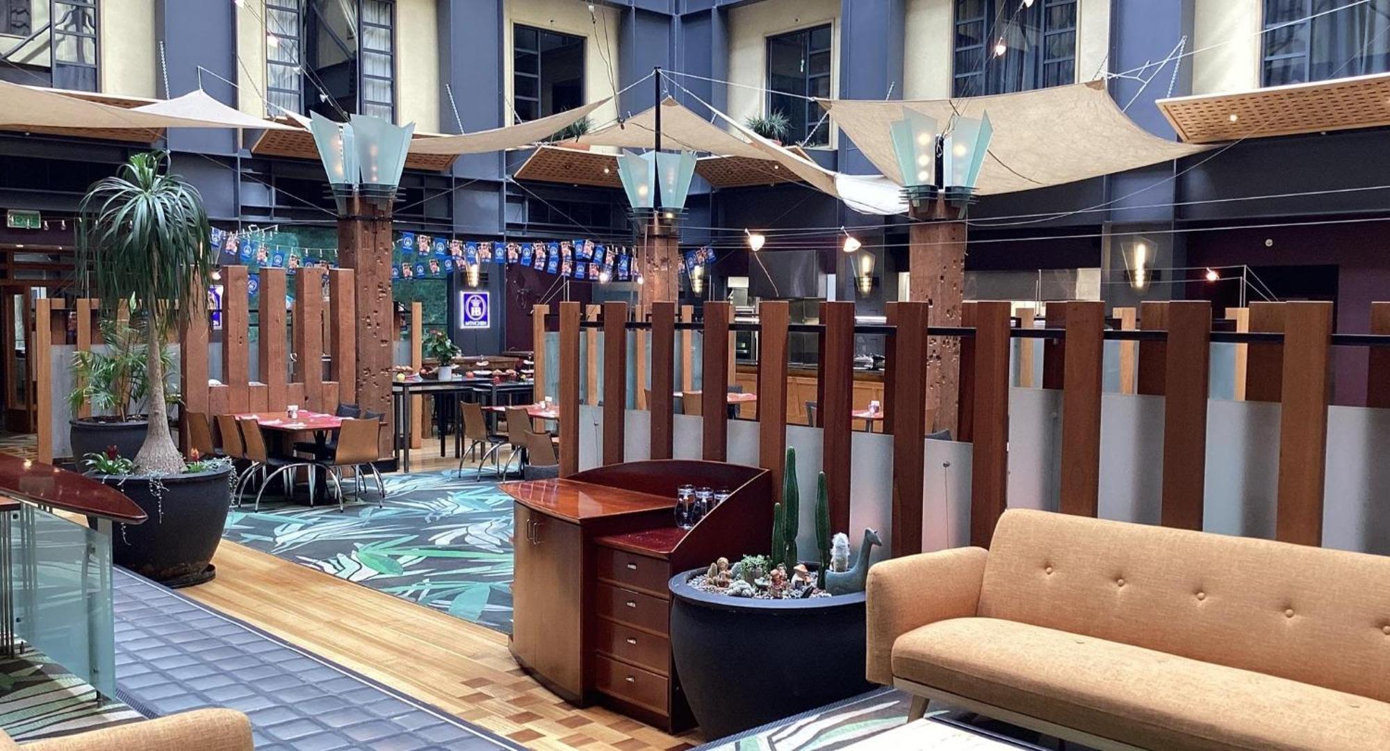 Escape With Pool, Gym & Free Parking In Cbd Auckland