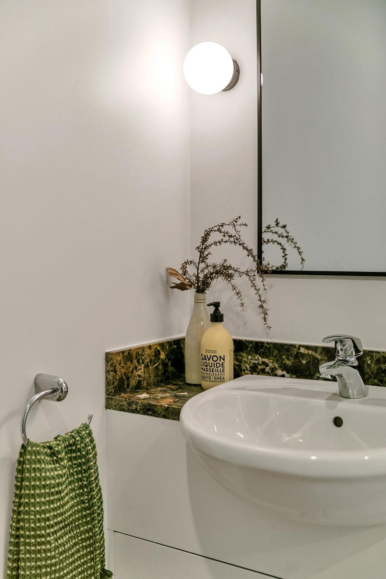 Fabulous With Stunning Ocean Views *