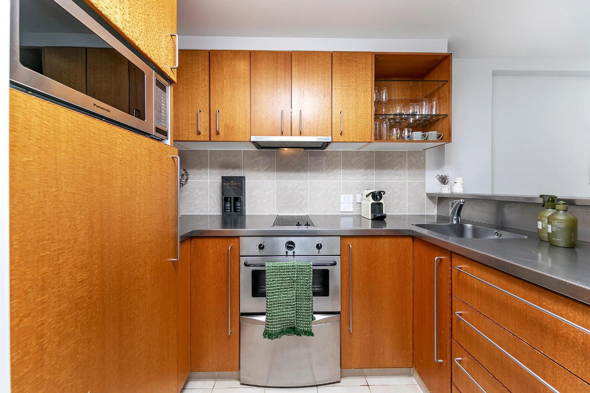 Fabulous With Stunning Ocean Views Apartment Auckland