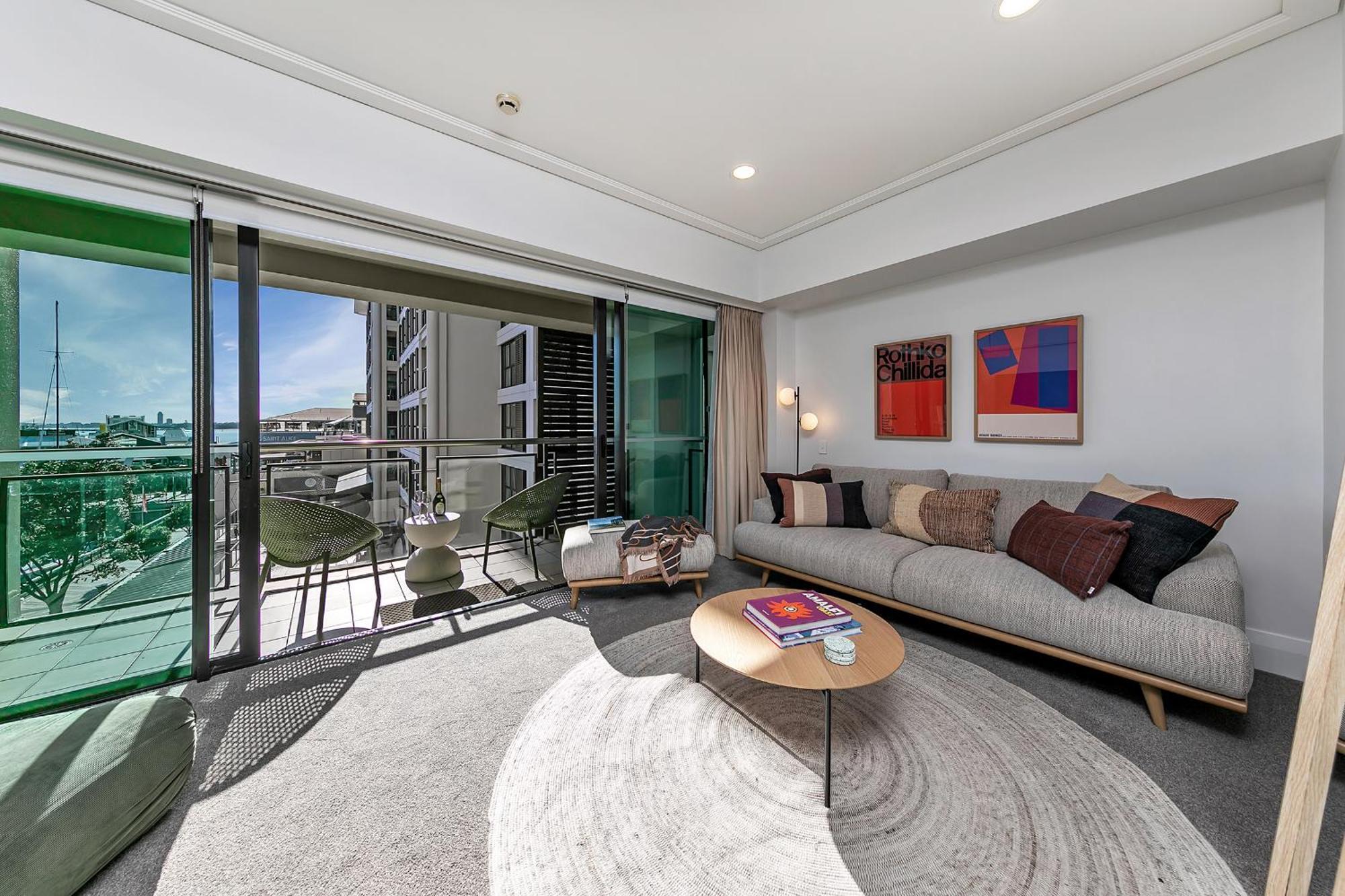 Fabulous With Stunning Ocean Views * Auckland