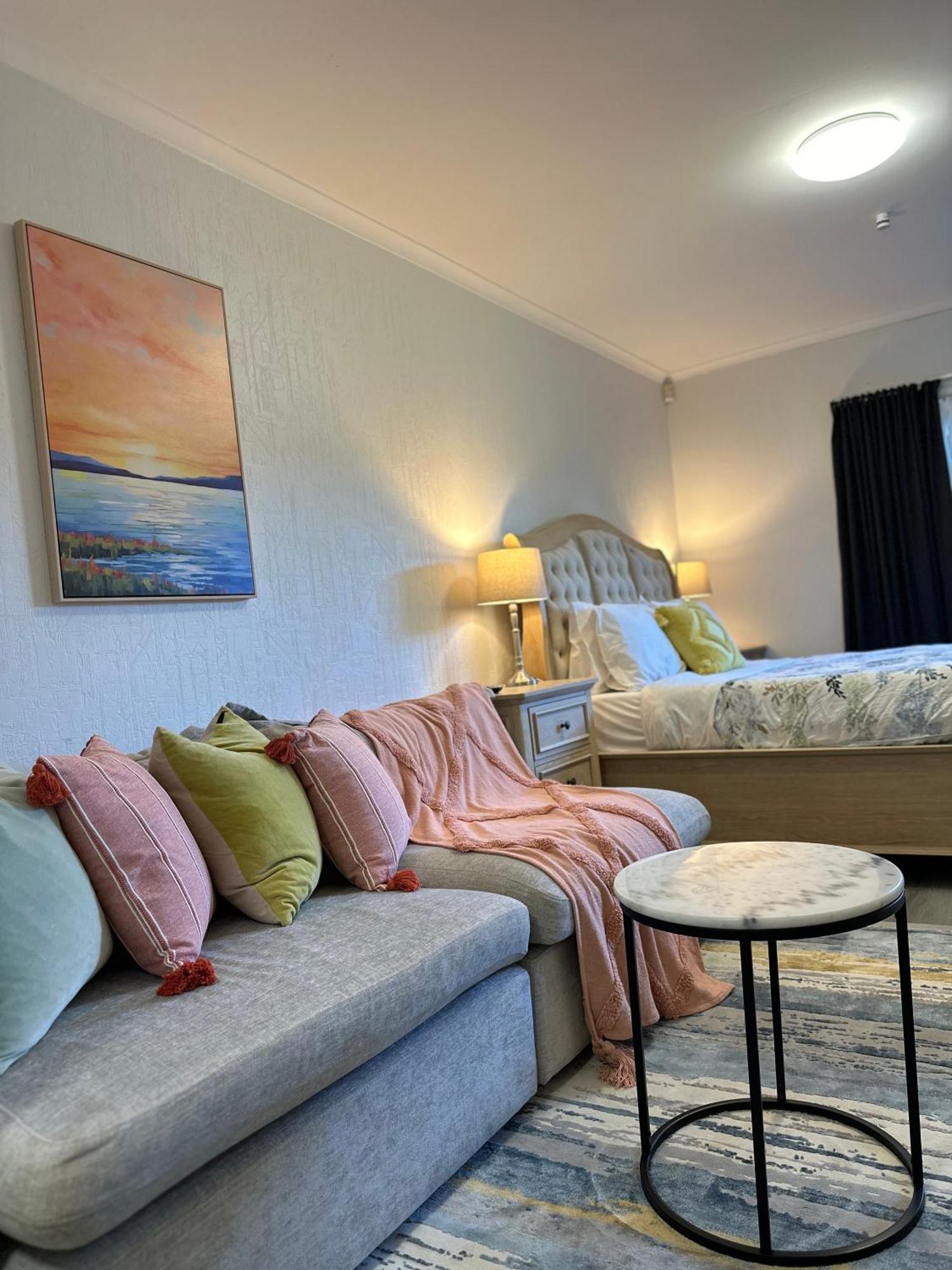 Waterfront Unit Near Airport * Auckland