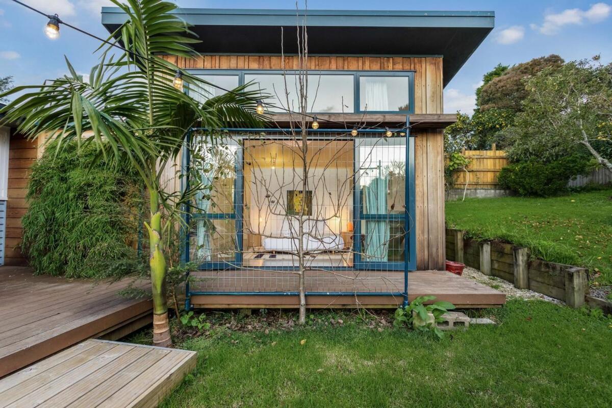 Holiday home Sunny Mid Century Style 3 Bedroom 2 Ba 2 Carparks *