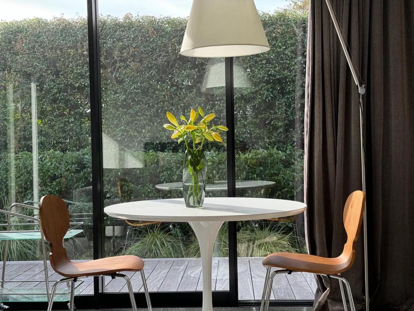 Modern Close To Bayswater Ferry Auckland