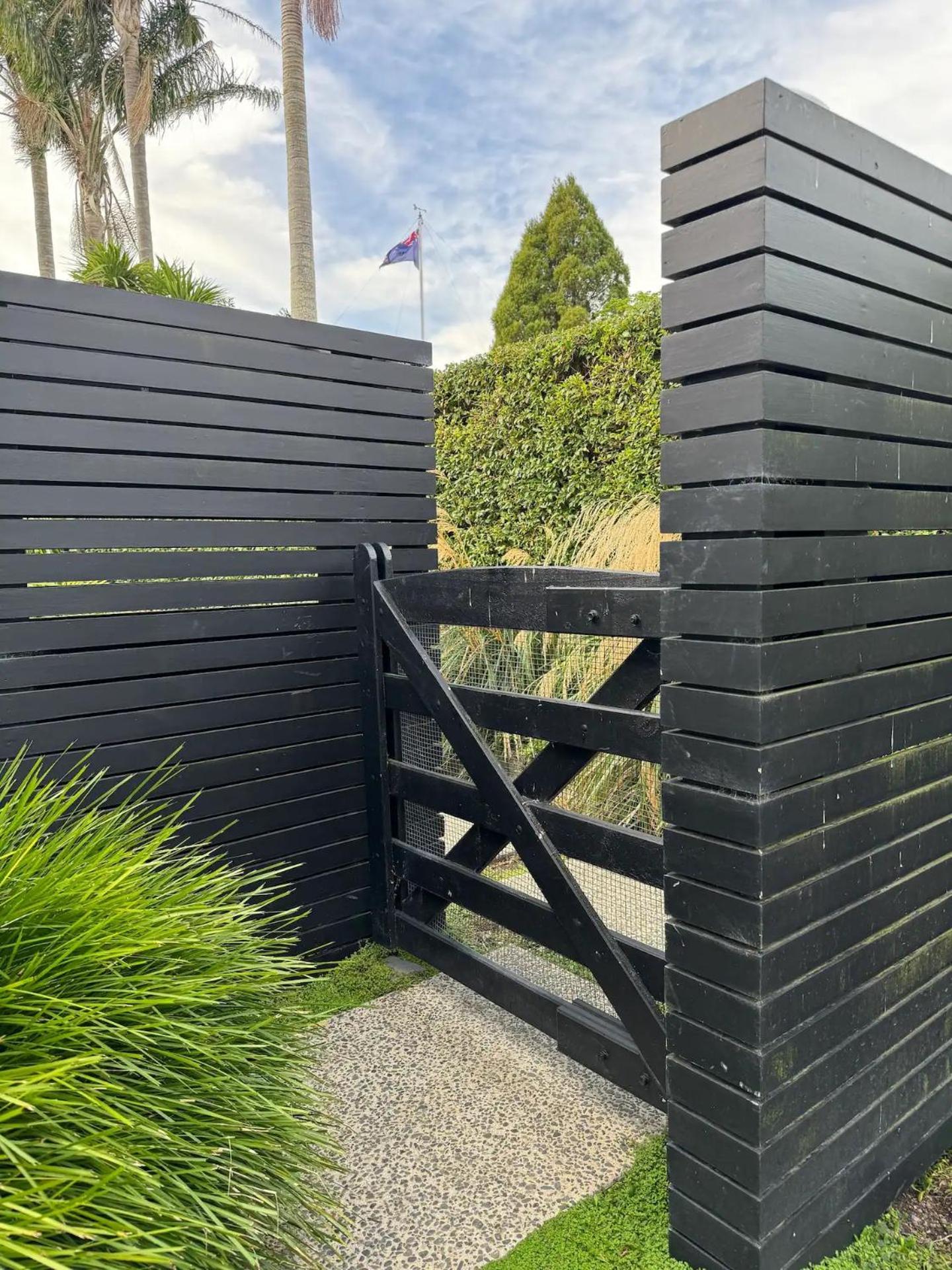 Modern Close To Bayswater Ferry Holiday home Auckland