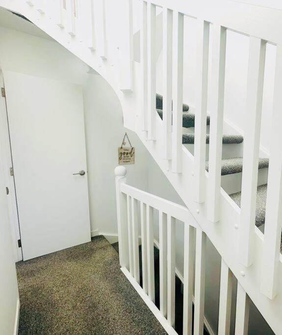 Spacious Mission Bay 100m To The Beach, Seaview, Private Garden, Netflix *