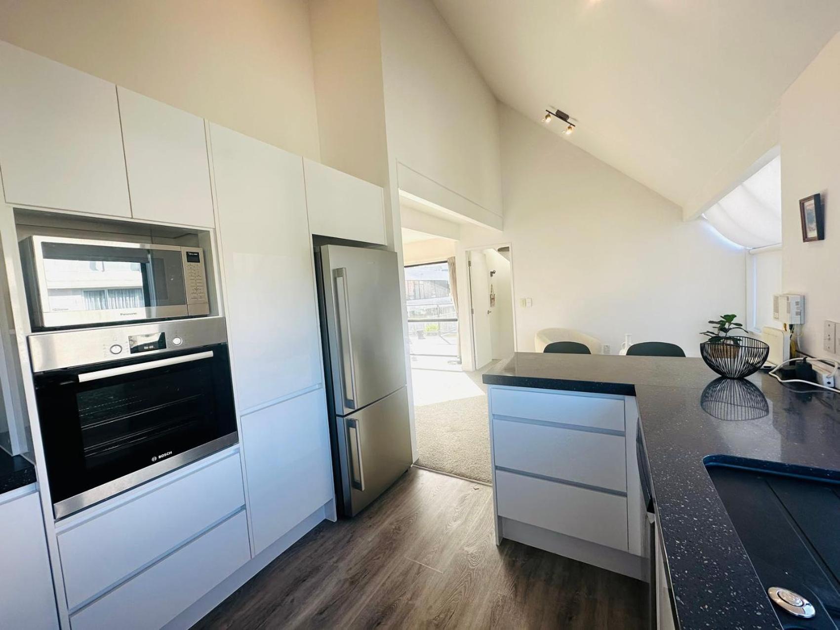 Spacious Mission Bay 100m To The Beach, Seaview, Private Garden, Netflix Auckland