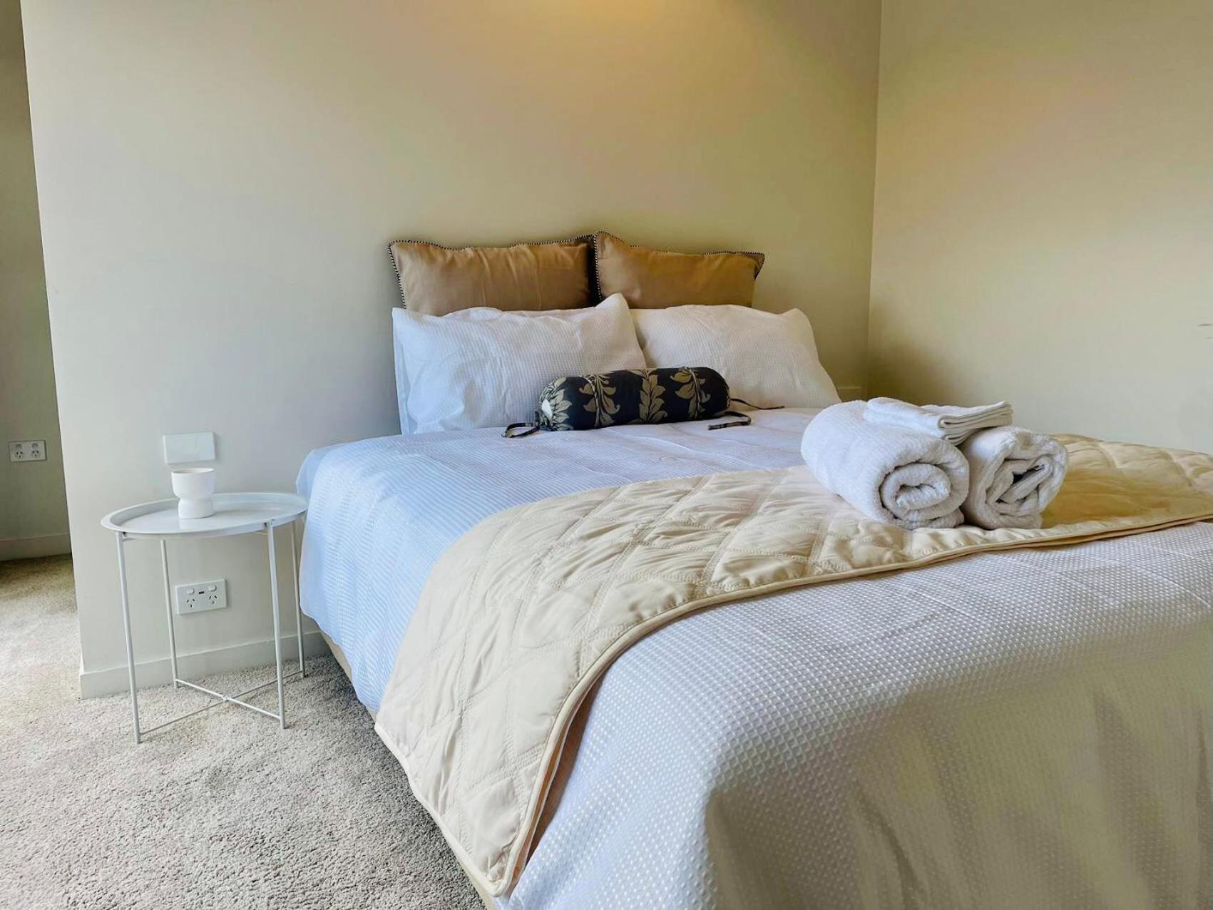 Spacious Mission Bay 100m To The Beach, Seaview, Private Garden, Netflix
