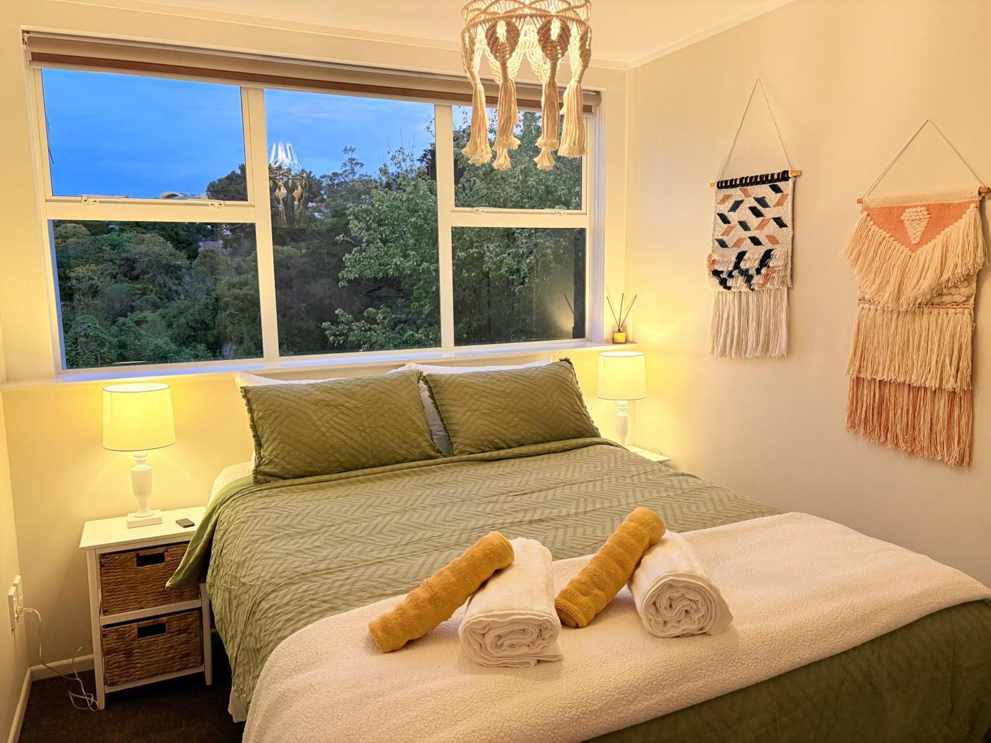 Spacious & Secluded Bush-view In Kohimarama Auckland