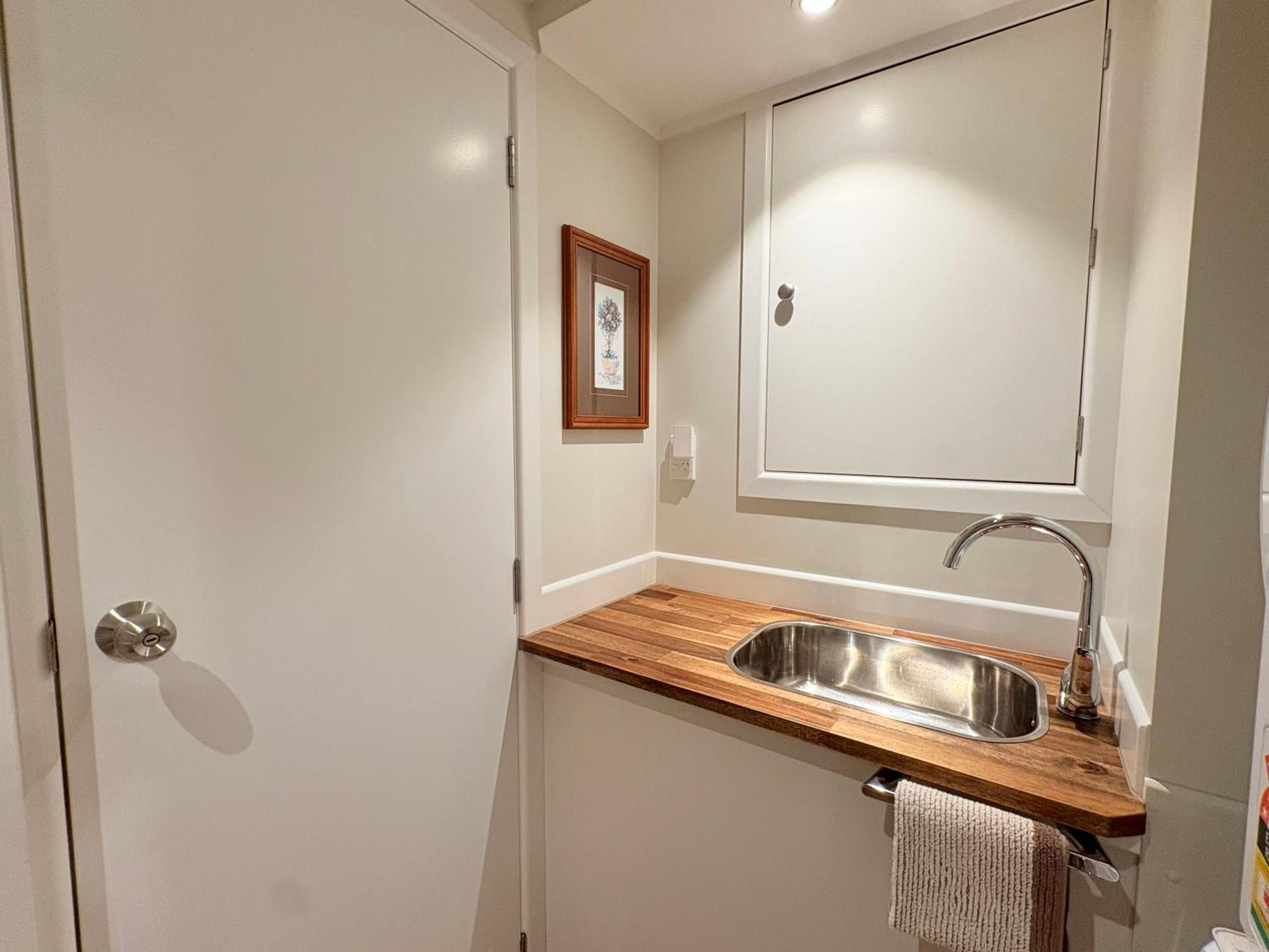 Spacious & Secluded Bush-view In Kohimarama * Auckland