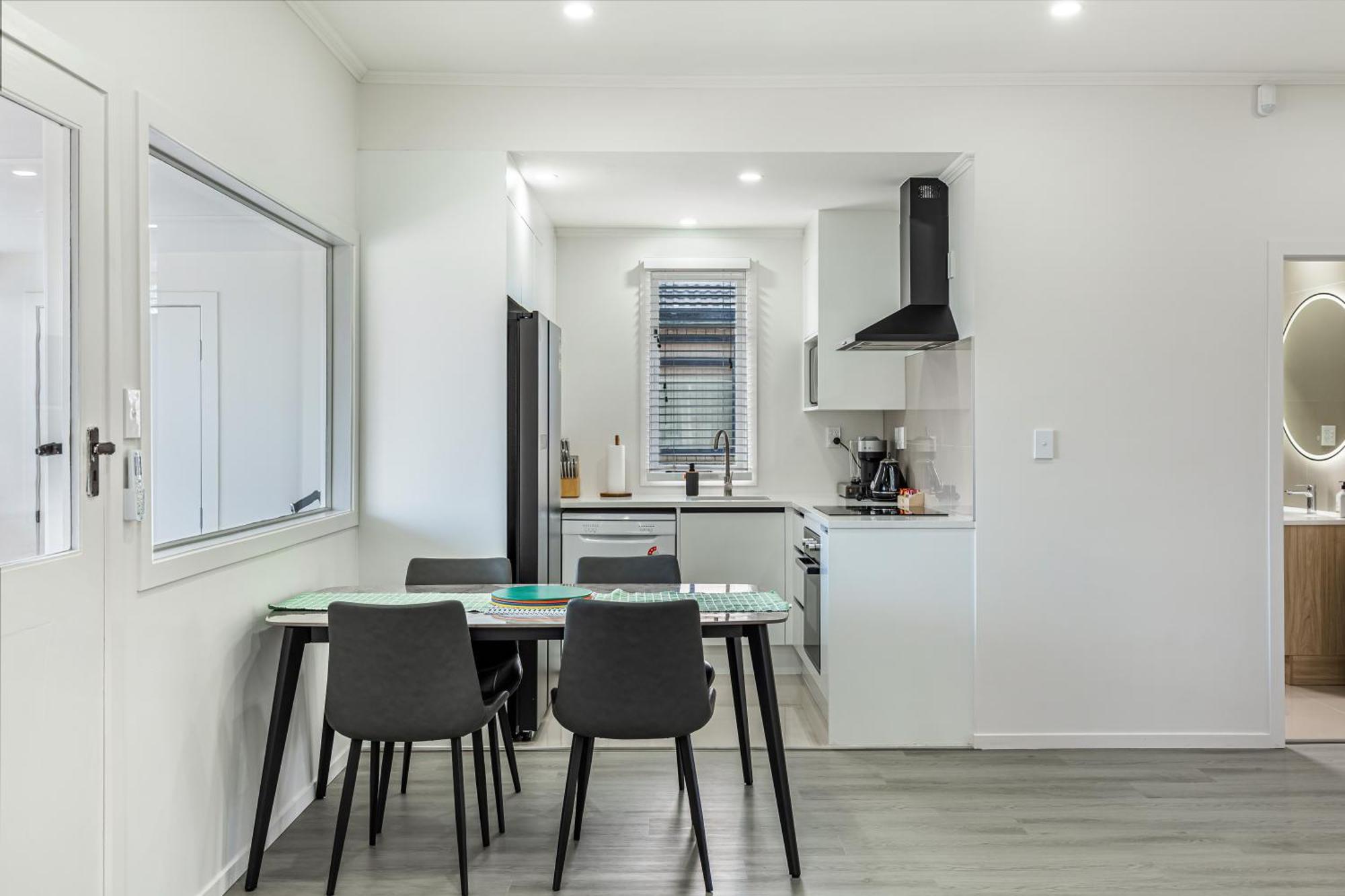 3br W Ample Parking 10 Min To Cbd Holiday home *