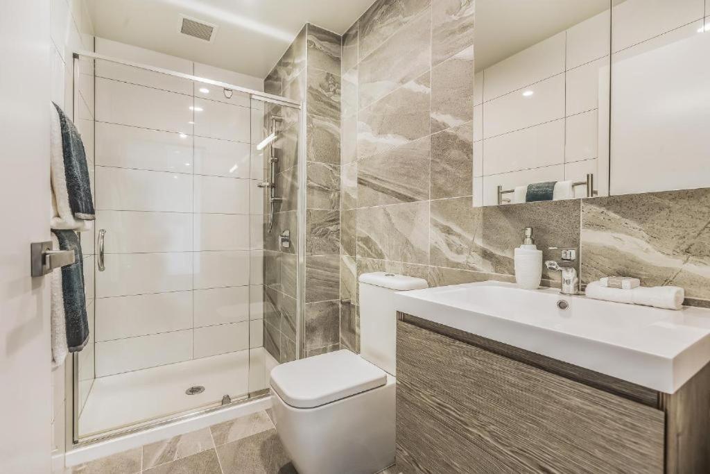 Apartment Epsom Retreat 2b With Balcony Free Parking *