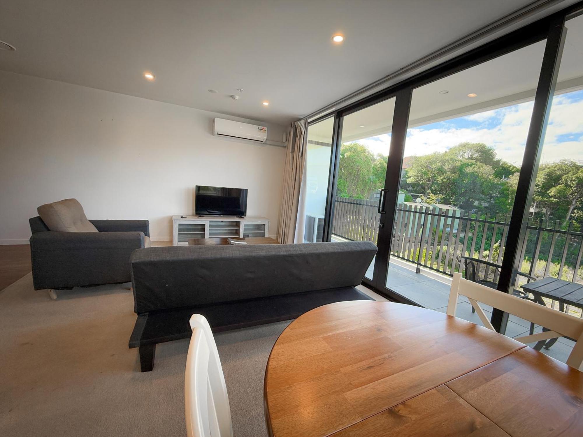 Epsom Retreat 2b With Balcony Free Parking Apartment Auckland