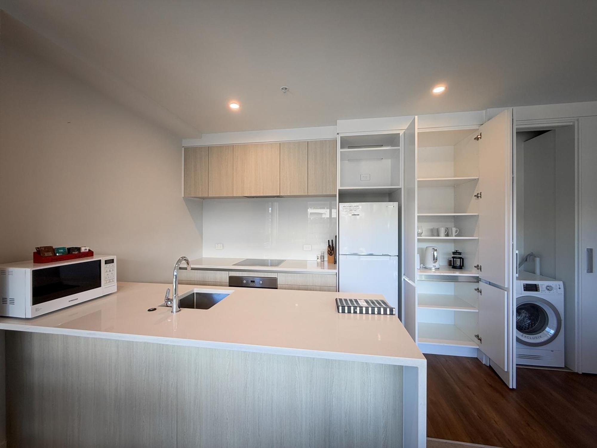 Epsom Retreat 2b With Balcony Free Parking * Auckland