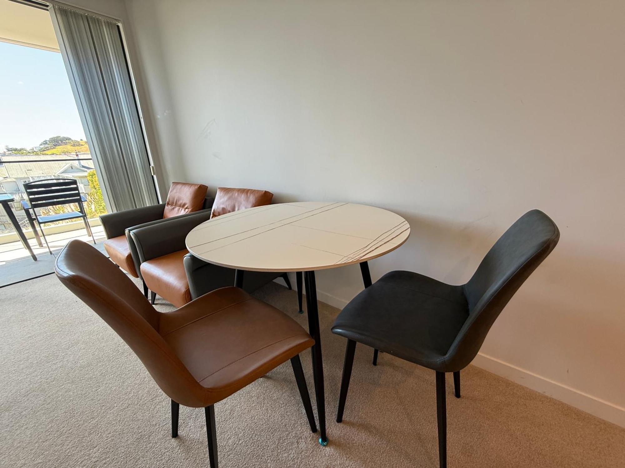 Epsom Retreat 2b With Balcony Free Parking Apartment Auckland