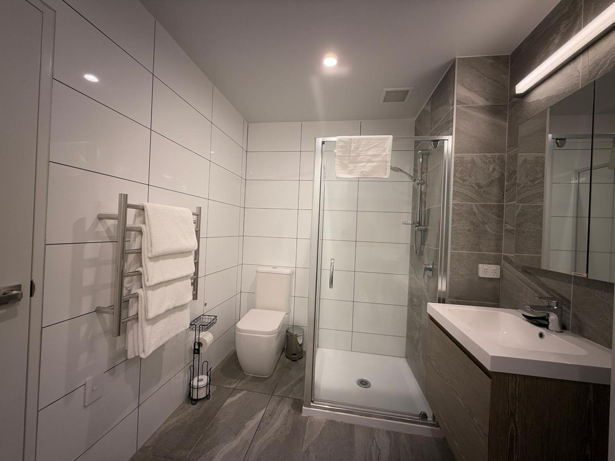 Epsom Retreat 2b With Balcony Free Parking * Auckland