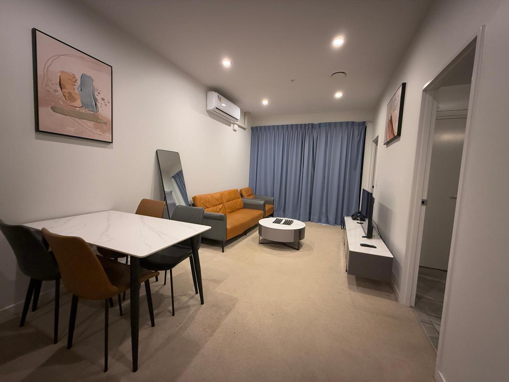 Apartment Epsom Retreat 2b With Balcony Free Parking