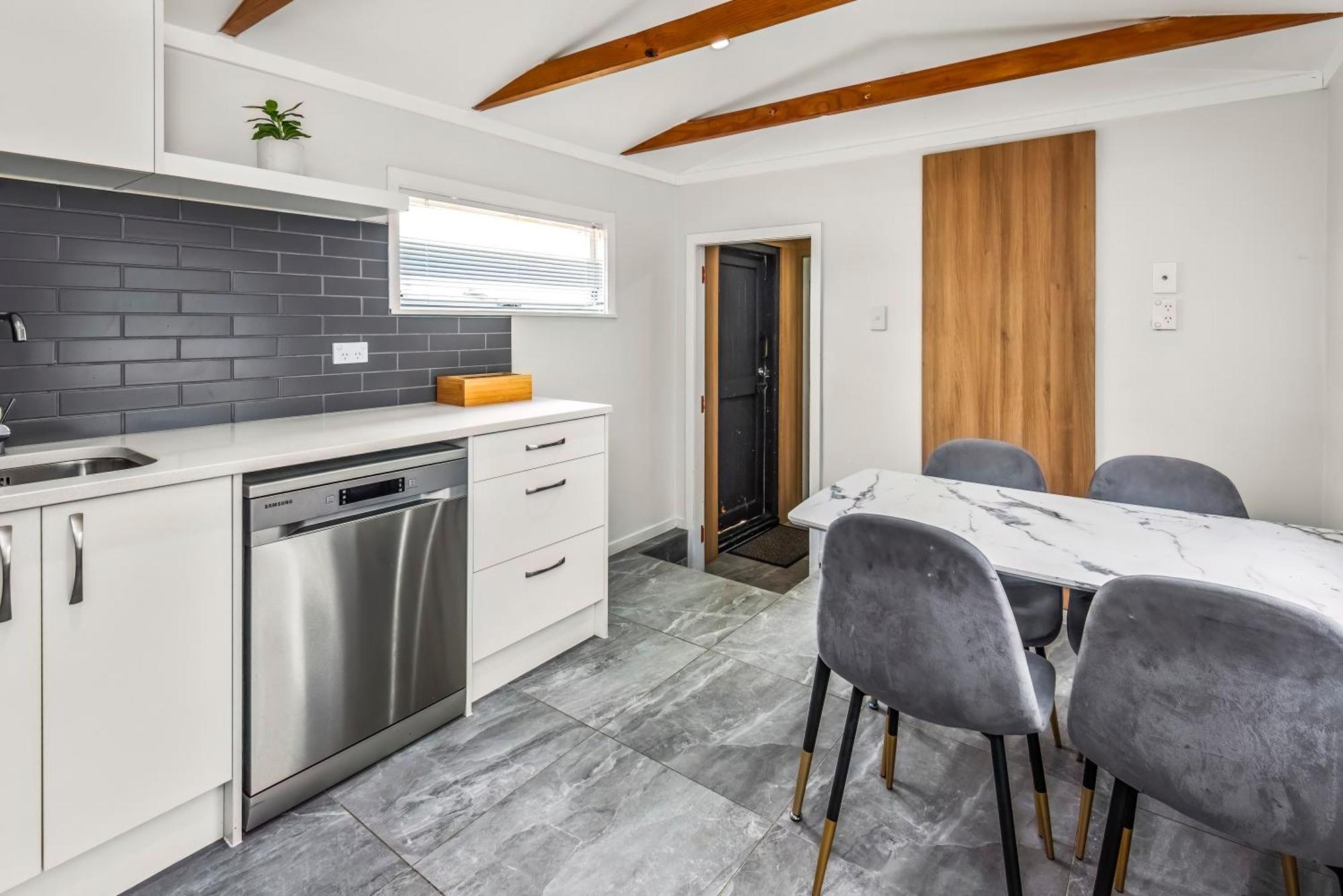 Poenamo Hotel Auckland