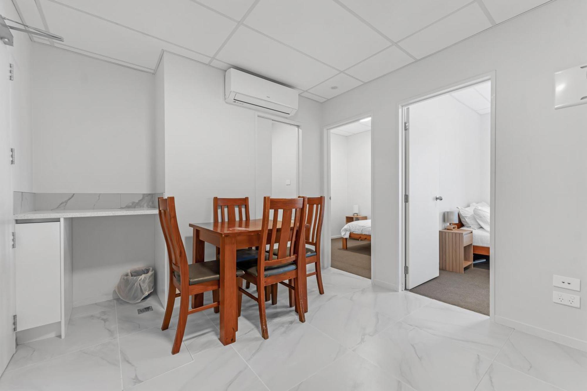 Capsule hotel Onehunga
