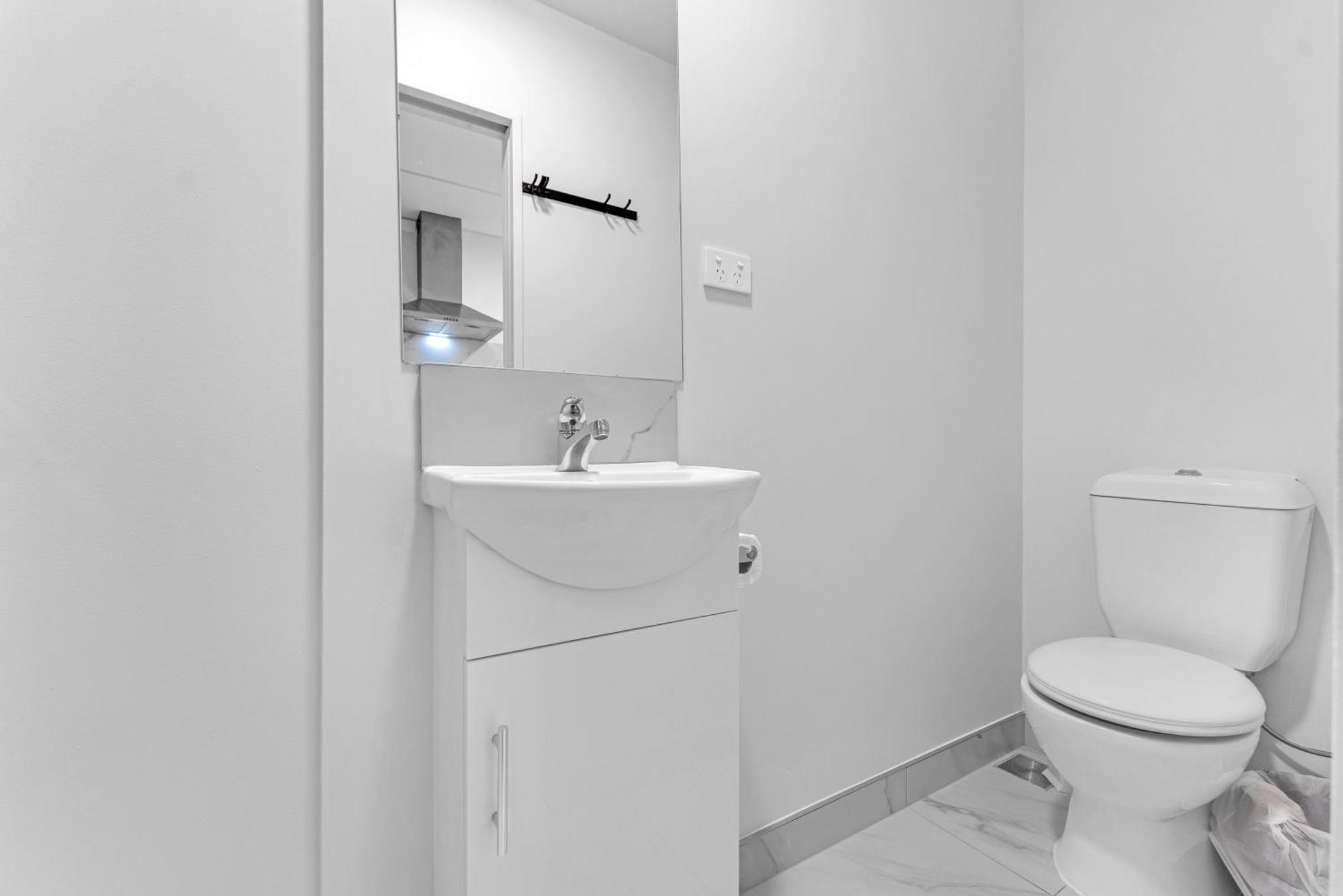 Capsule hotel Onehunga