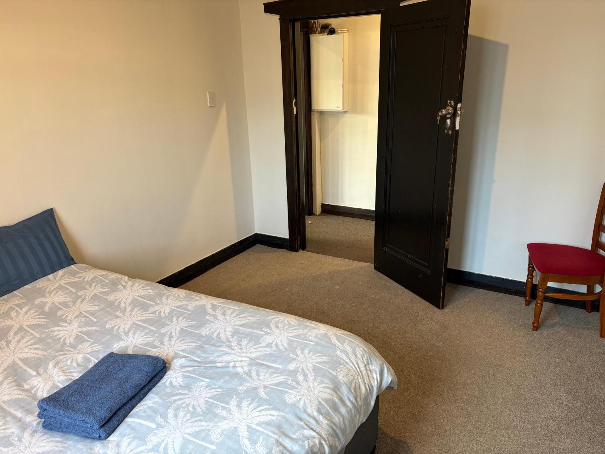 Cheap In New Lynn Homestay
