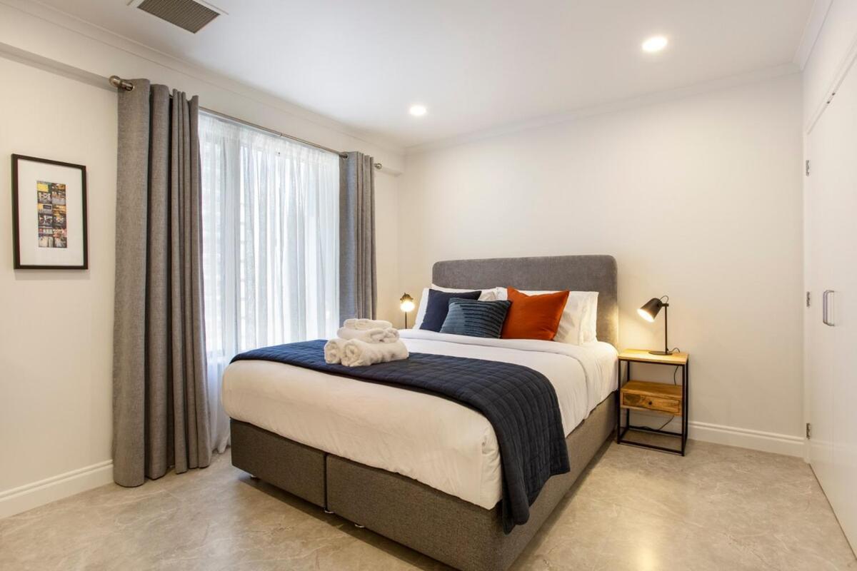 Modern 1br W Pool & Gym Apartment Auckland