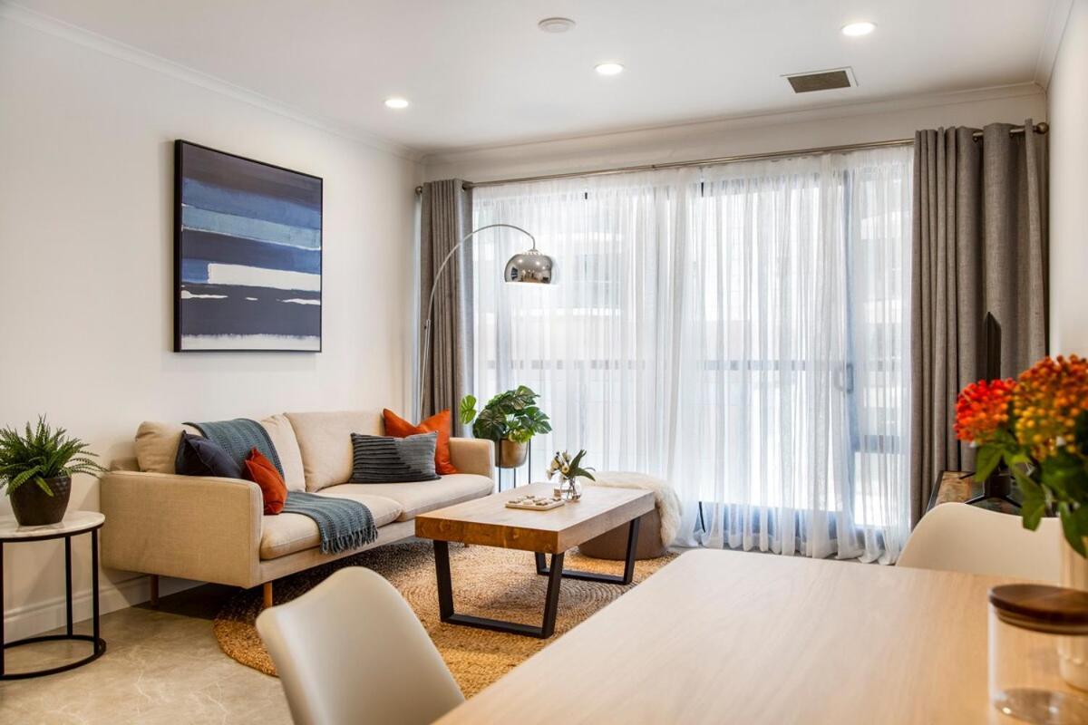 Modern 1br W Pool & Gym Apartment *