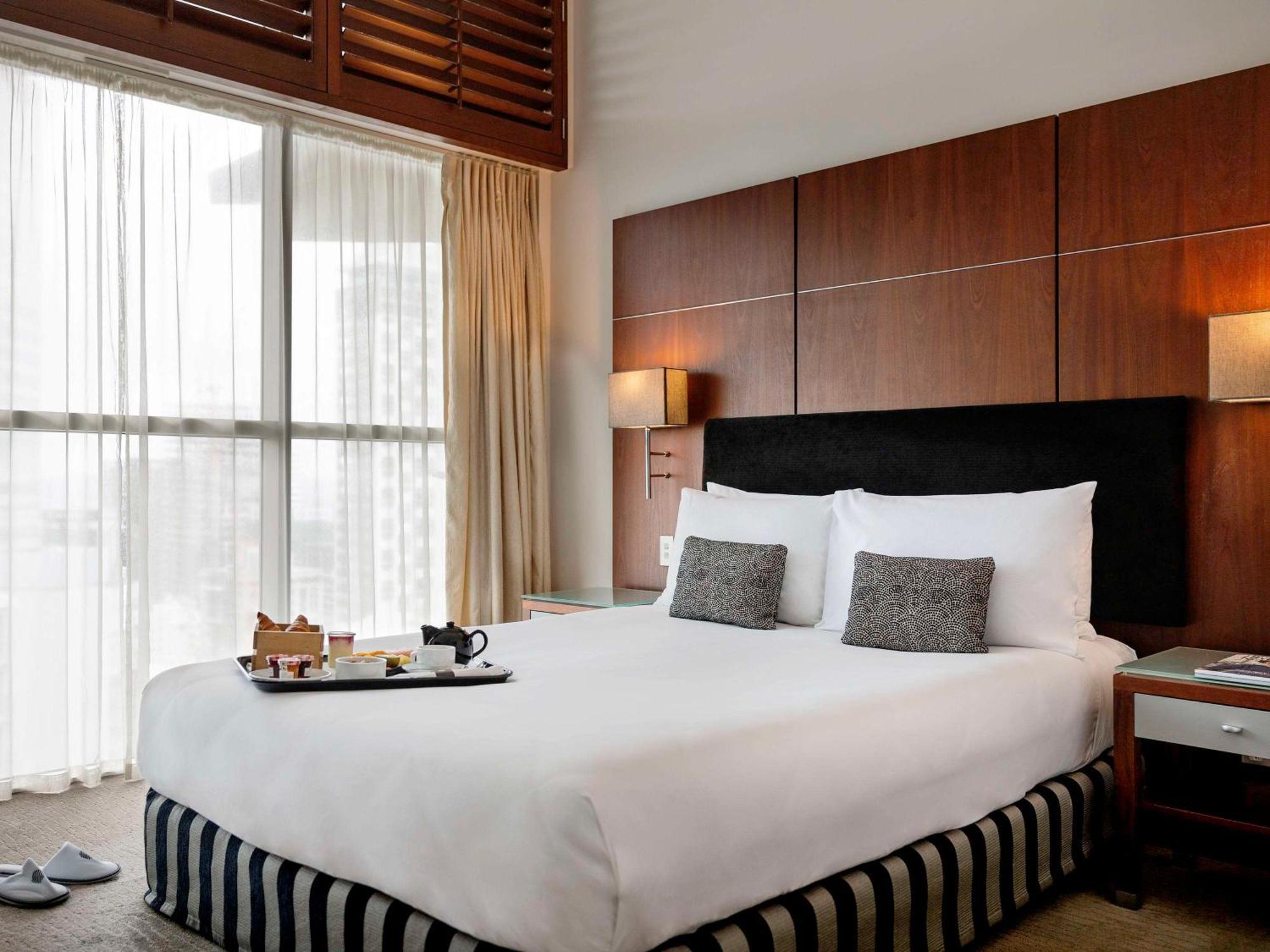 Pullman & Hotel 5*
