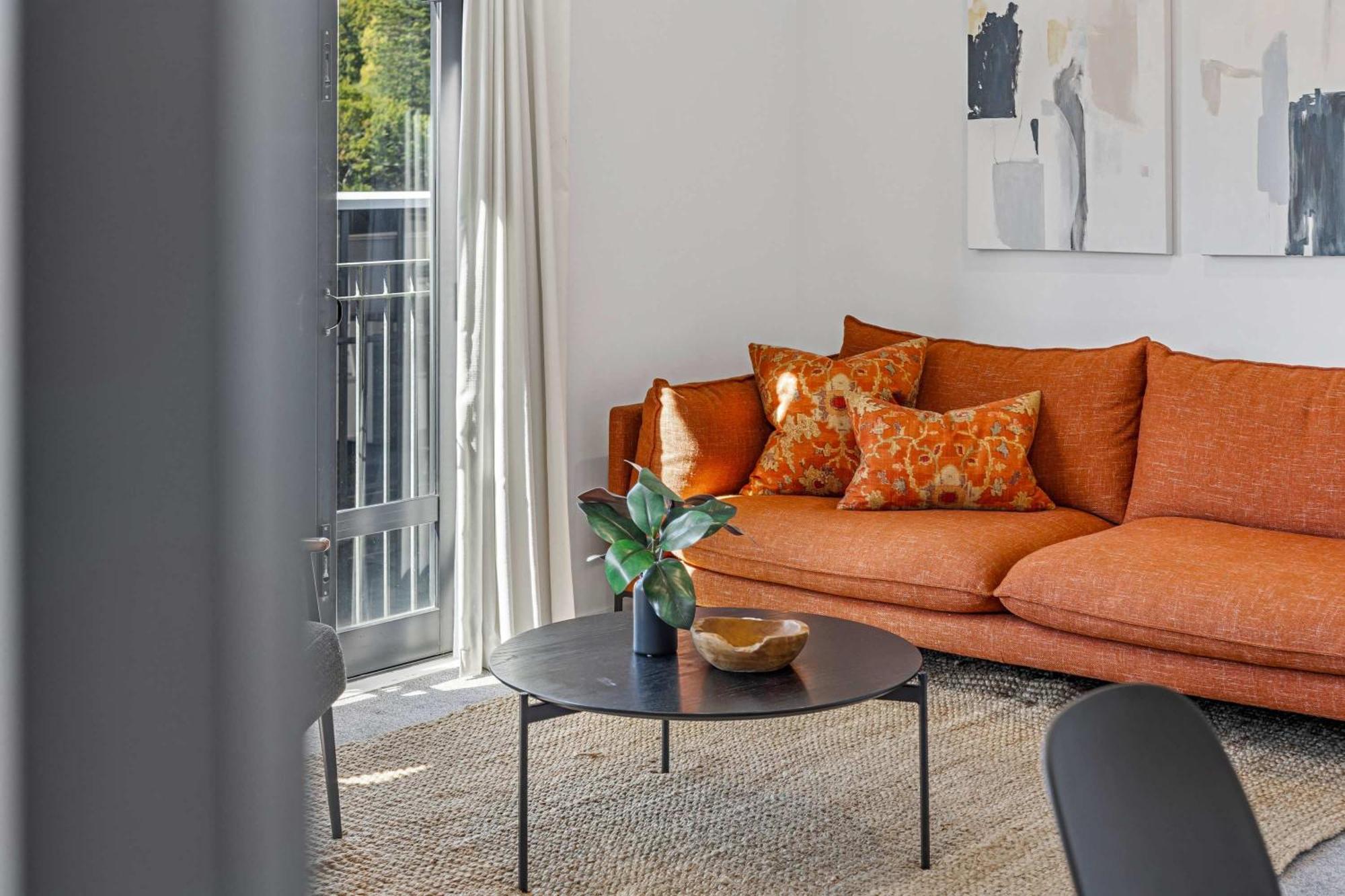 Immaculate City-fringe Apartment