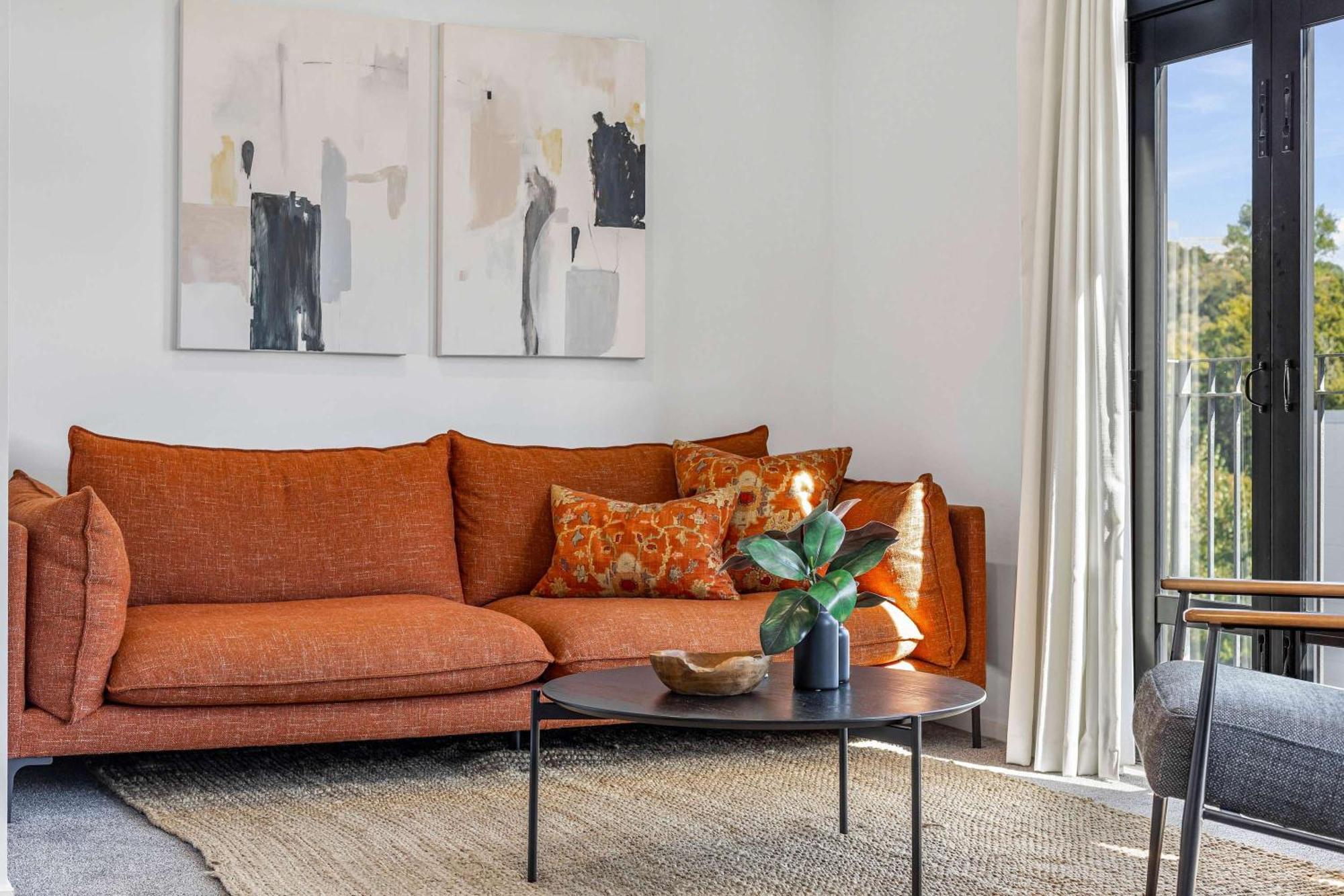 Apartment Immaculate City-fringe