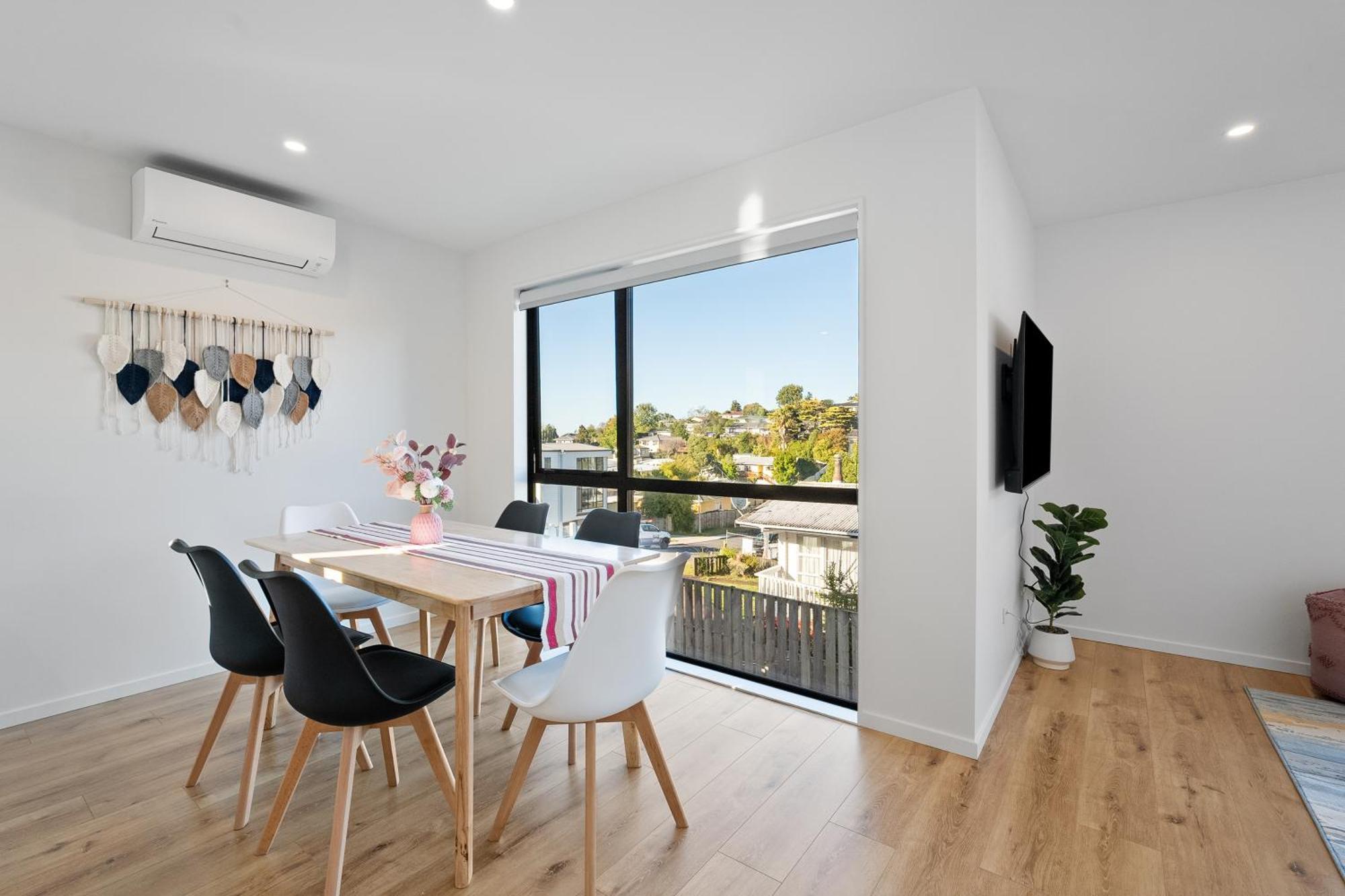 Luxury 4 Bedroom Retreat 4 Bath With 3 Master And Kids' Playroom