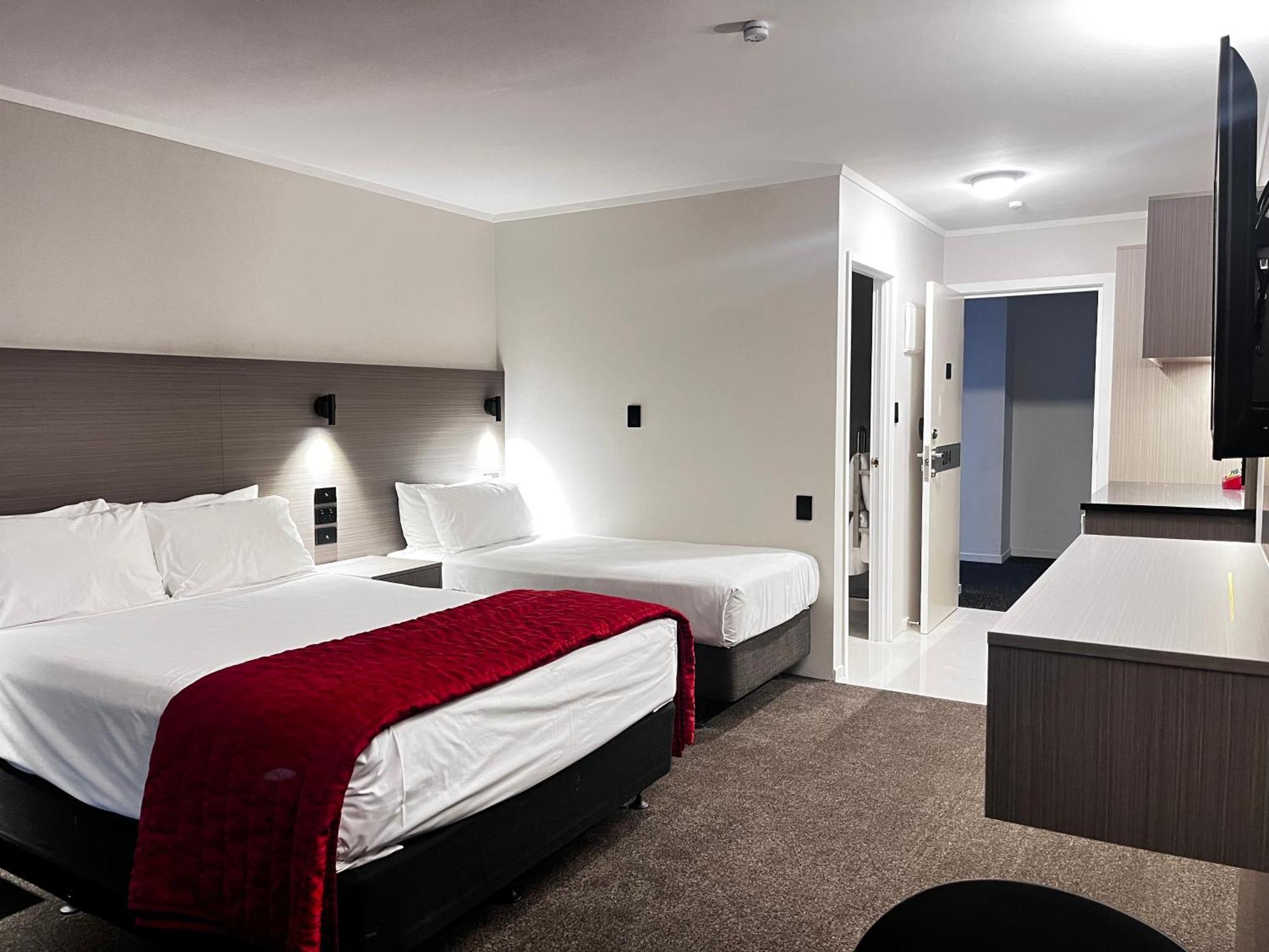 Manukau & Conference Centre 3*