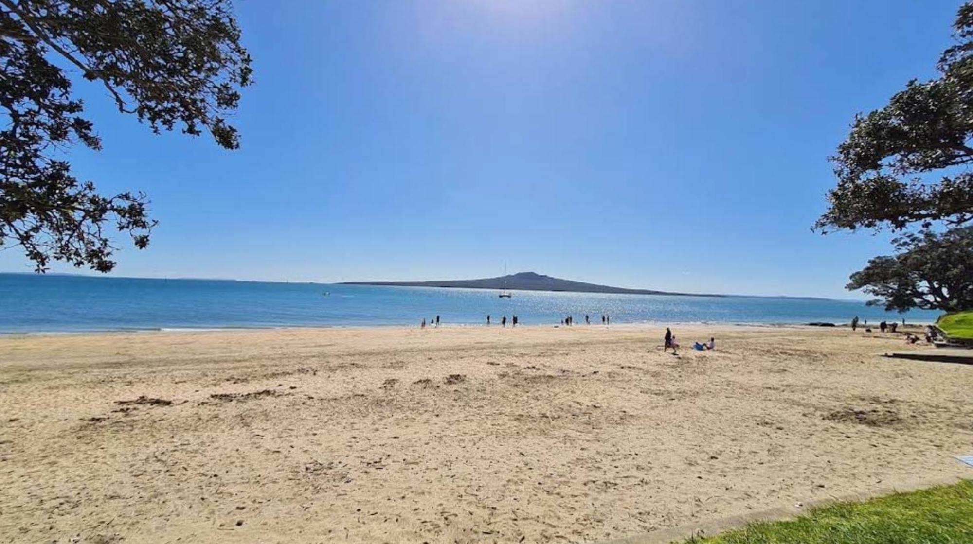 Takapuna Bay Auckland