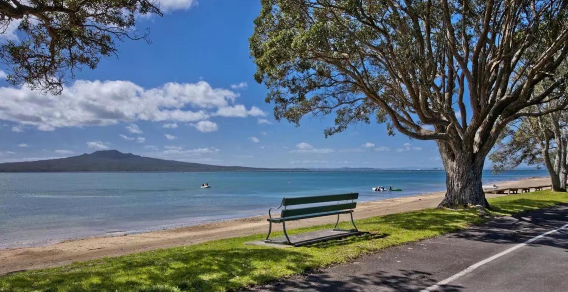 Takapuna Bay Auckland