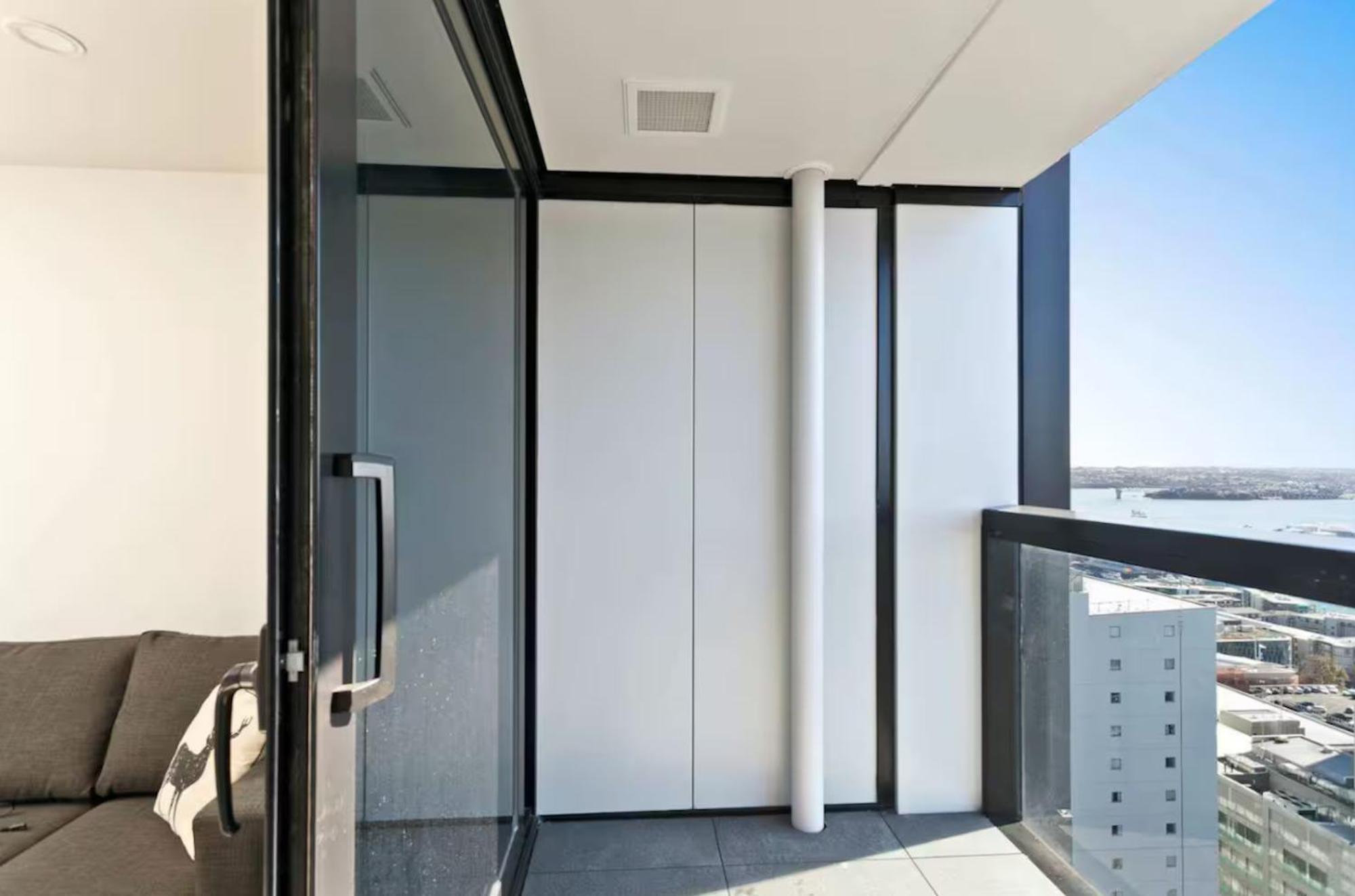 180 Degrees Seaview And Harbor View 2 Bedroom Apartment