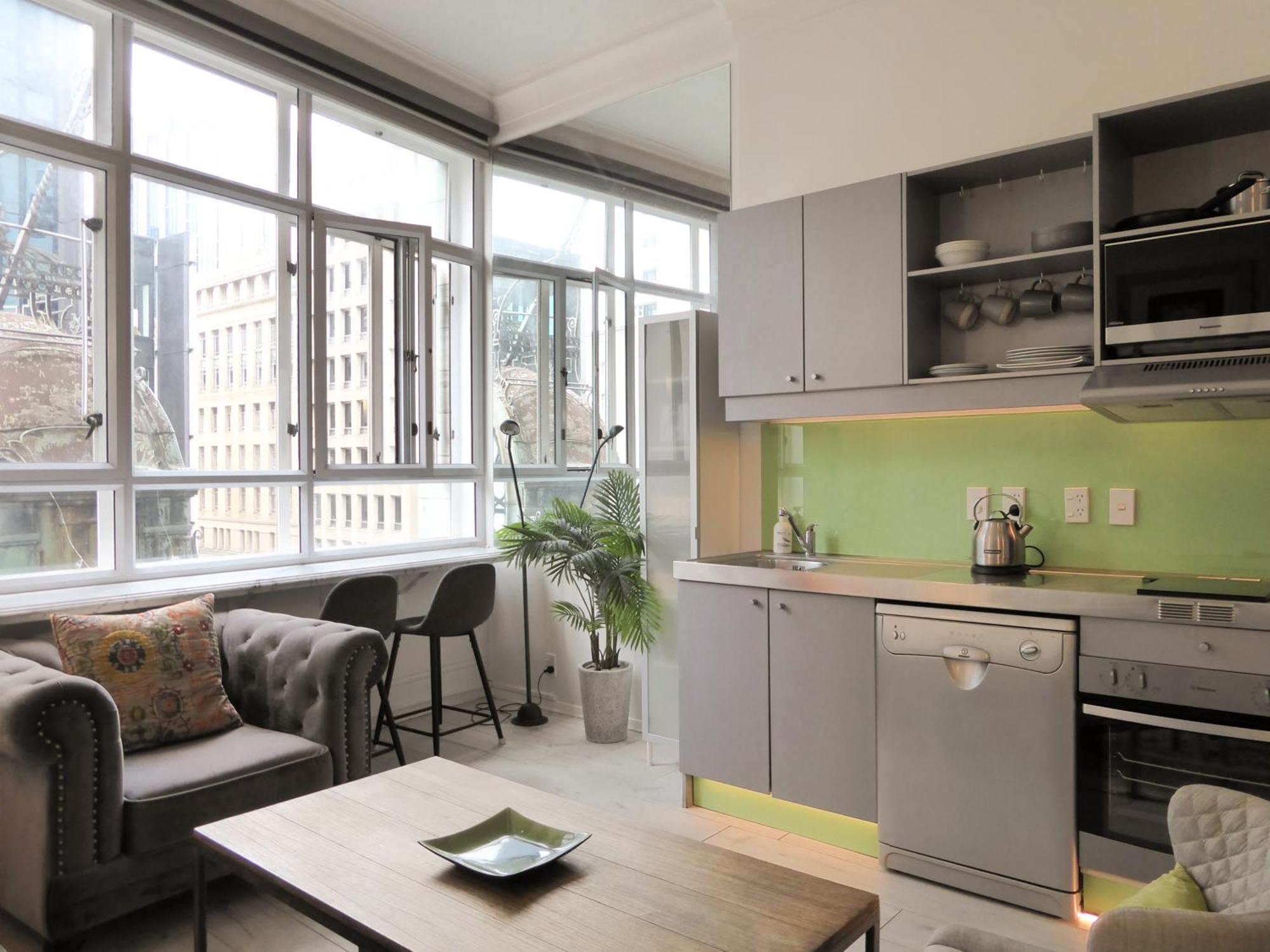 Apartment Vintage Meets Vogue, Cbd