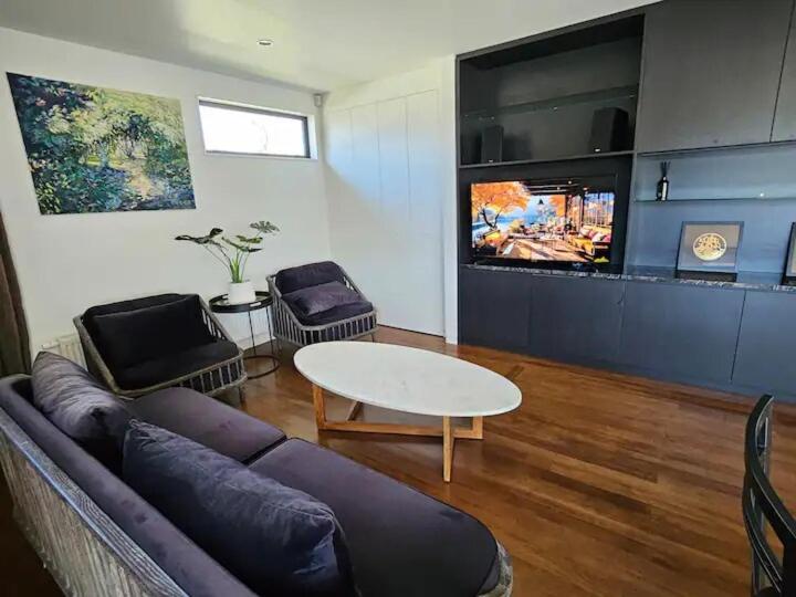 Villa Urban Oasis Your Perfect Escape Auckland