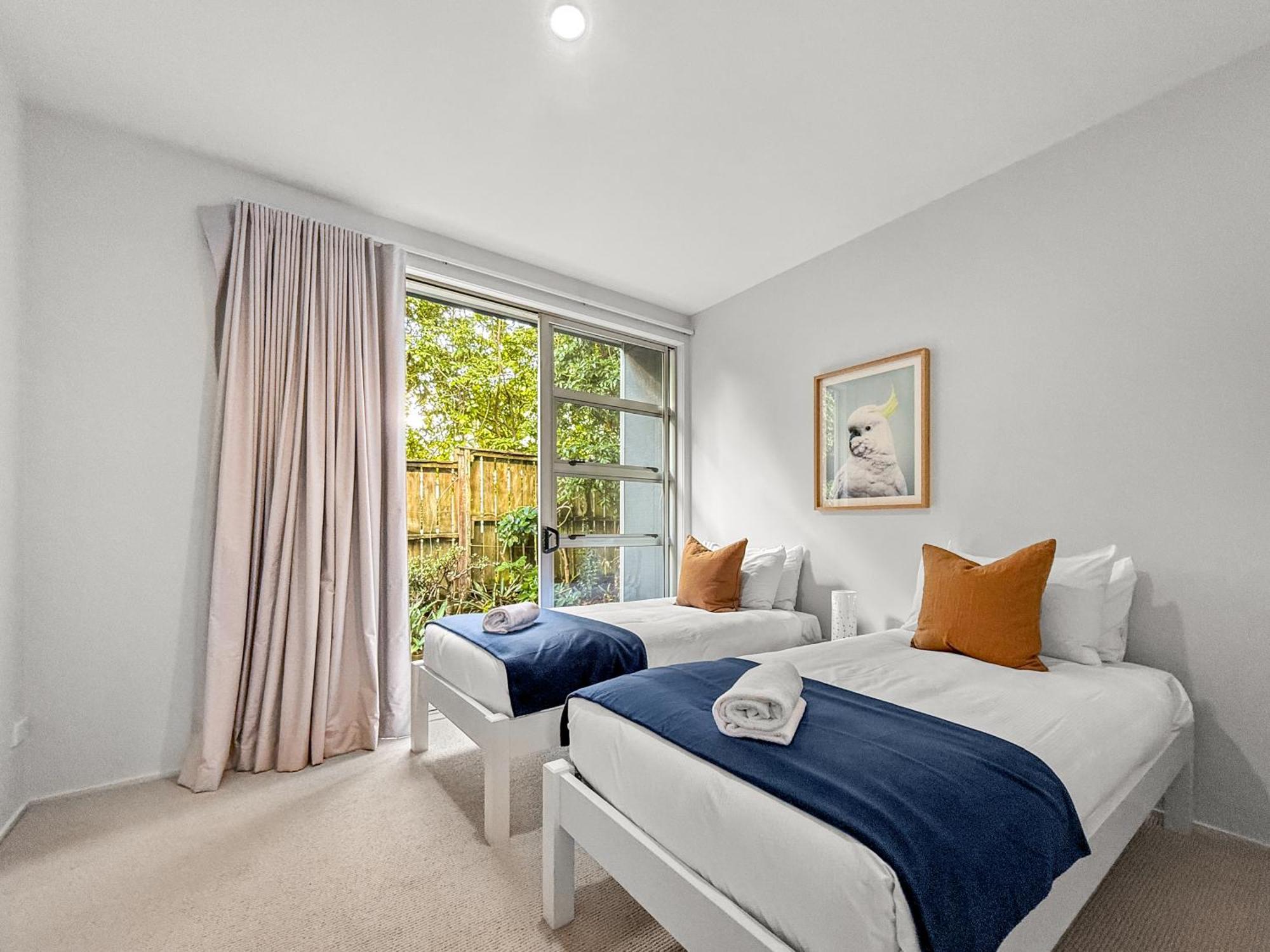Westmere Wonder L Gorgeous 3 Bed Inc View *