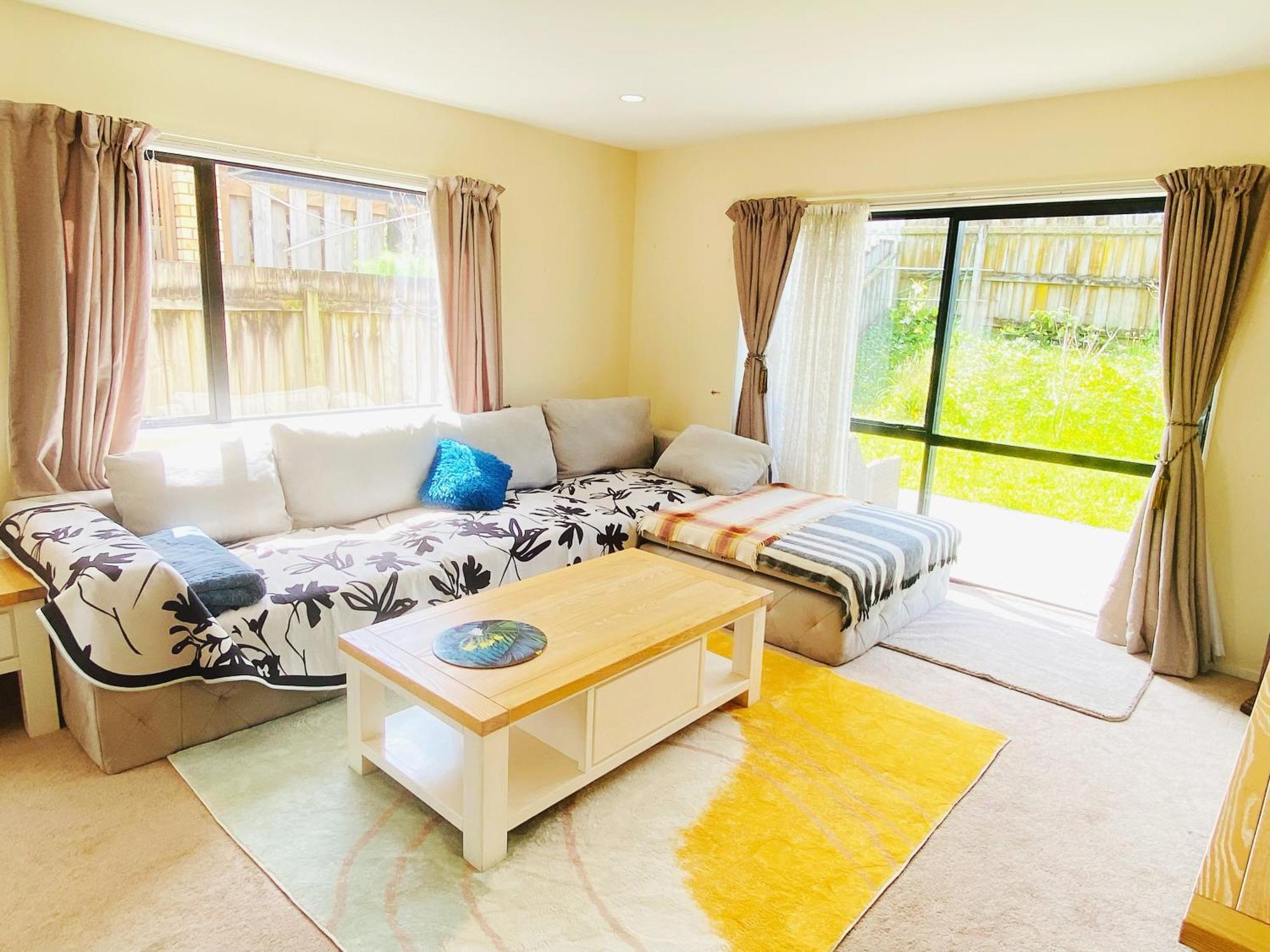 Private In West * Auckland