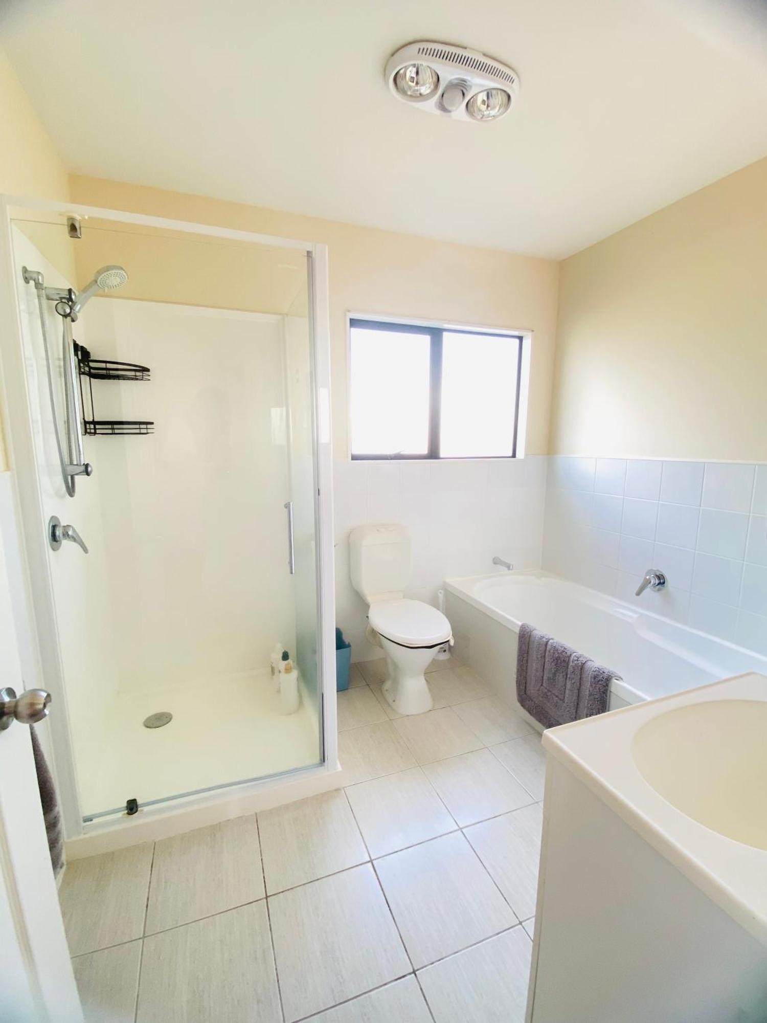Private In West Homestay