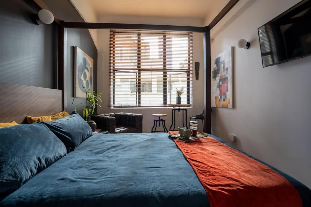 Cosy Cbd Loft Walk To Sights Dining & Shopping *
