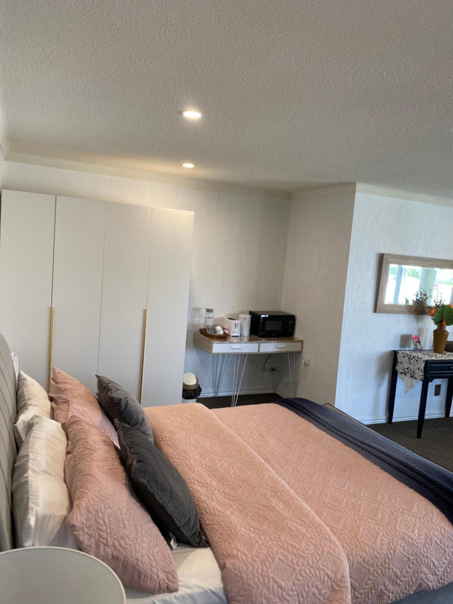 Guest house Serenity 2 *