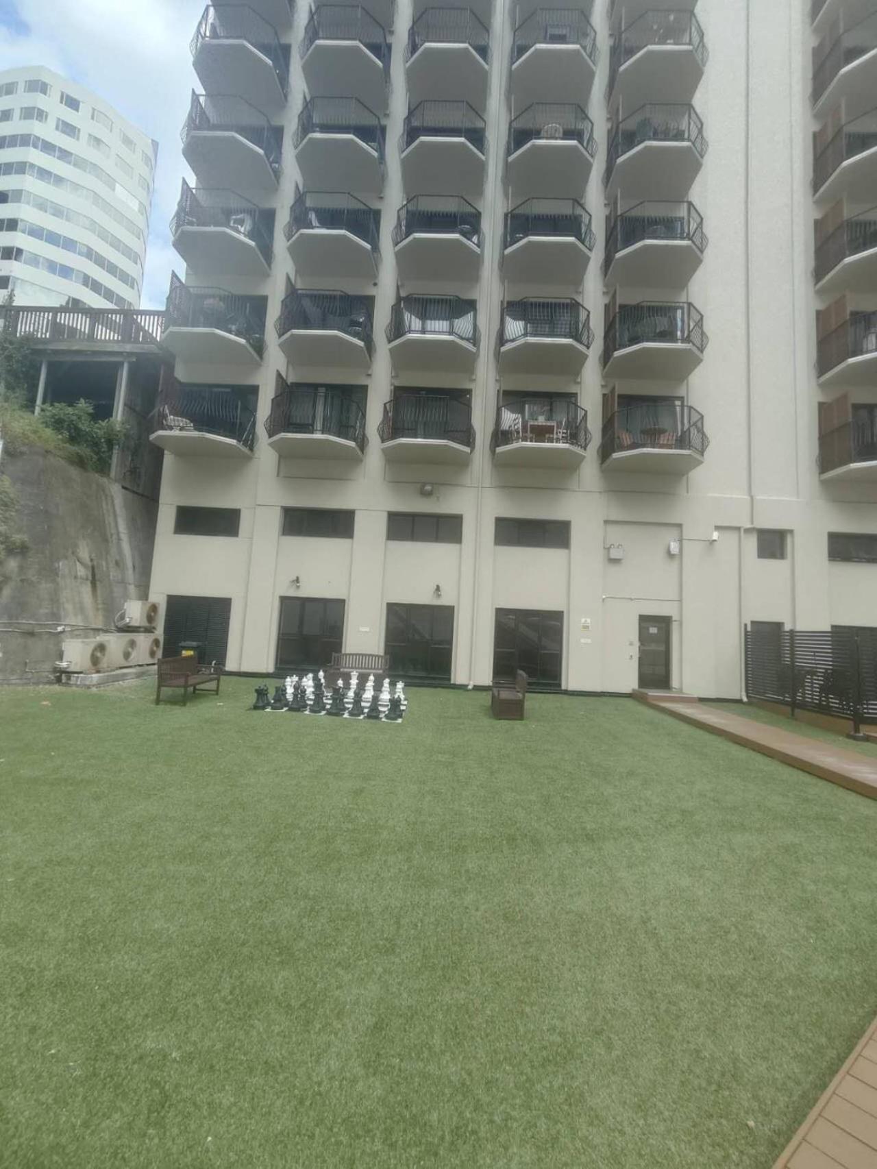 3 Double Beds And 1 Single Bed And 2 Double Sofa Beds In A Small 2 Bedrooms Penthouse Apartment Auckland