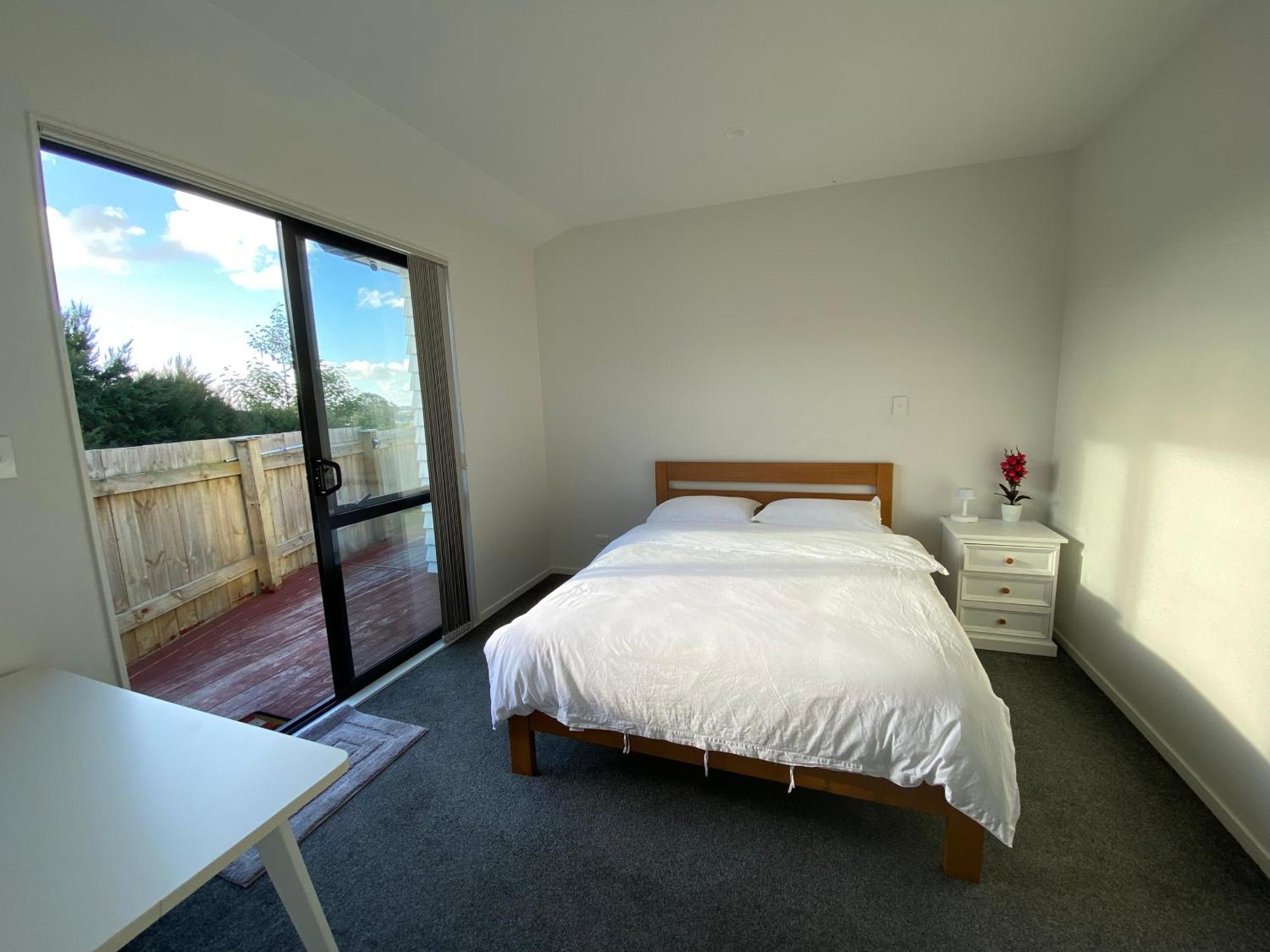 Cozynest4-private Entrance And Bath *