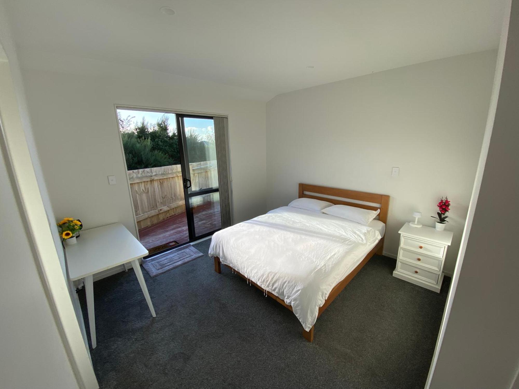 Cozynest4-private Entrance And Bath Homestay Auckland