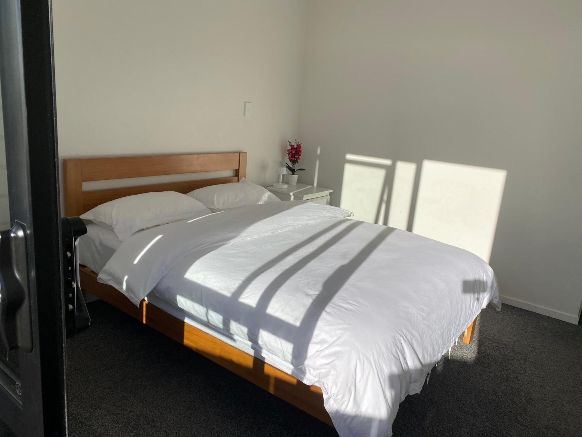 Cozynest4-private Entrance And Bath Homestay Auckland