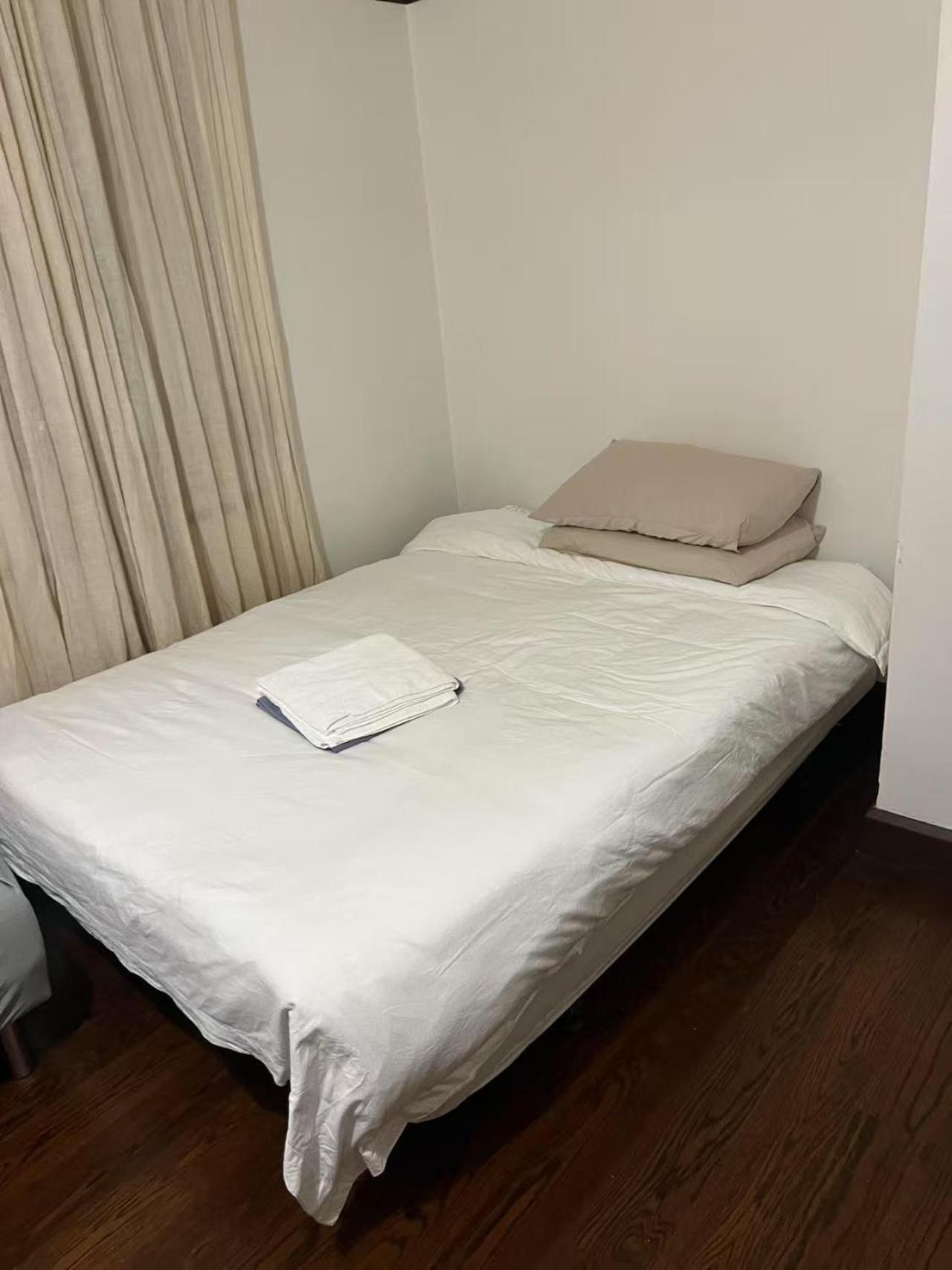 Apartment 6 Beds Including 4 Double Beds And 2 Single Sofa Beds In 1 Bedroom And 1 Living