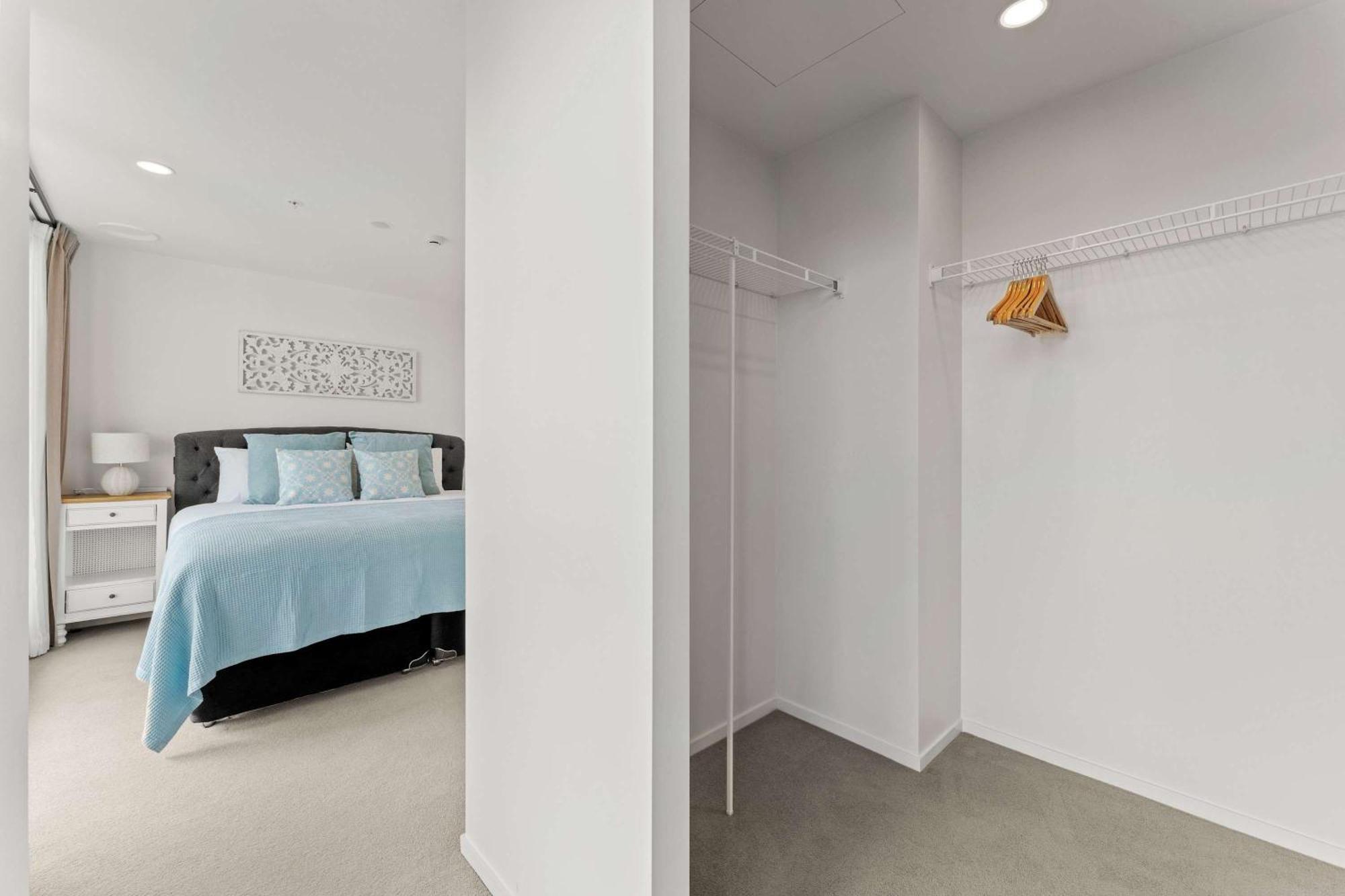 Apartment Modern Penthouse 3 Bed & 2 Bath-skytower View-pool Auckland