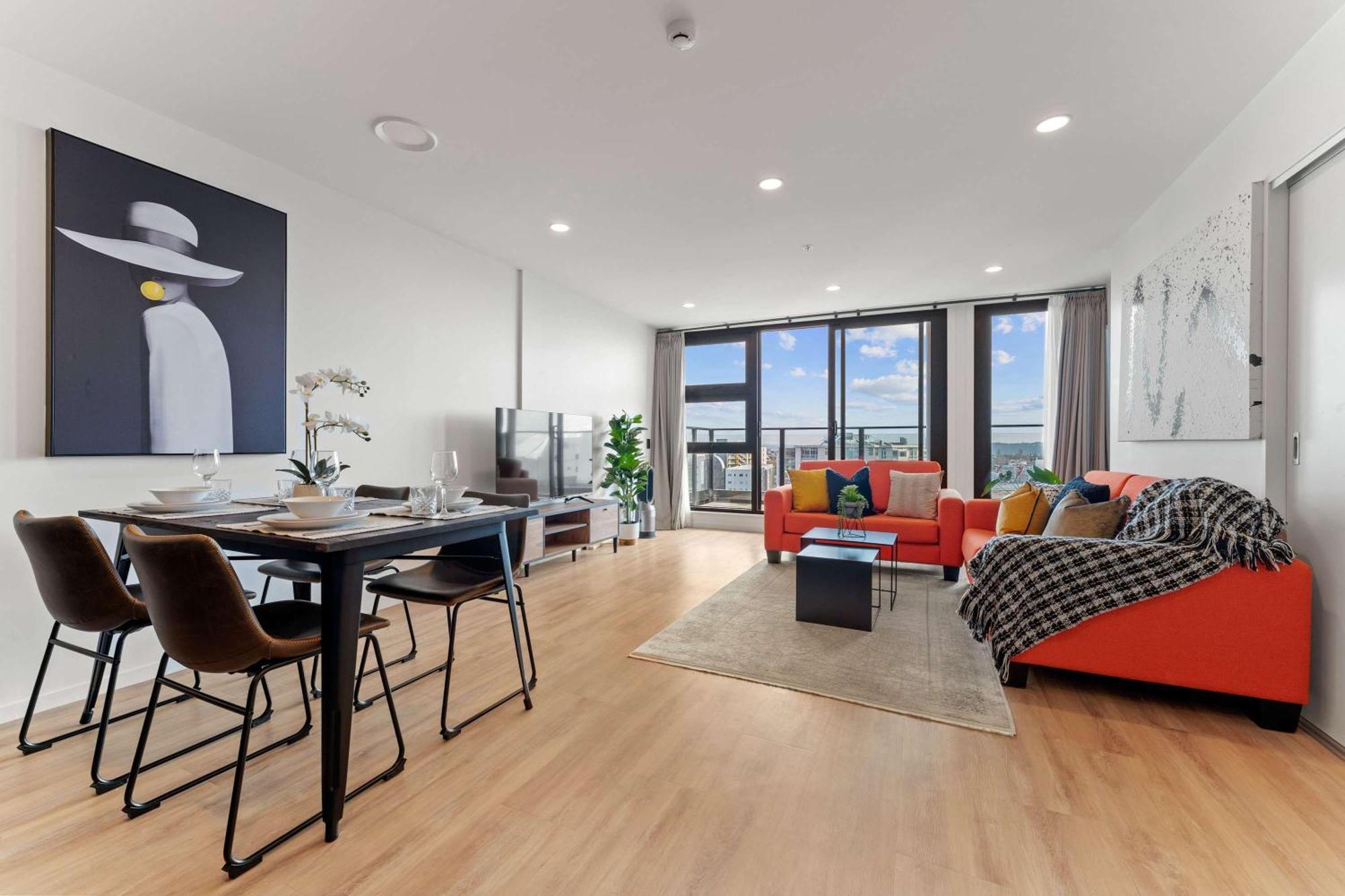 Modern Penthouse 3 Bed & 2 Bath-skytower View-pool Auckland